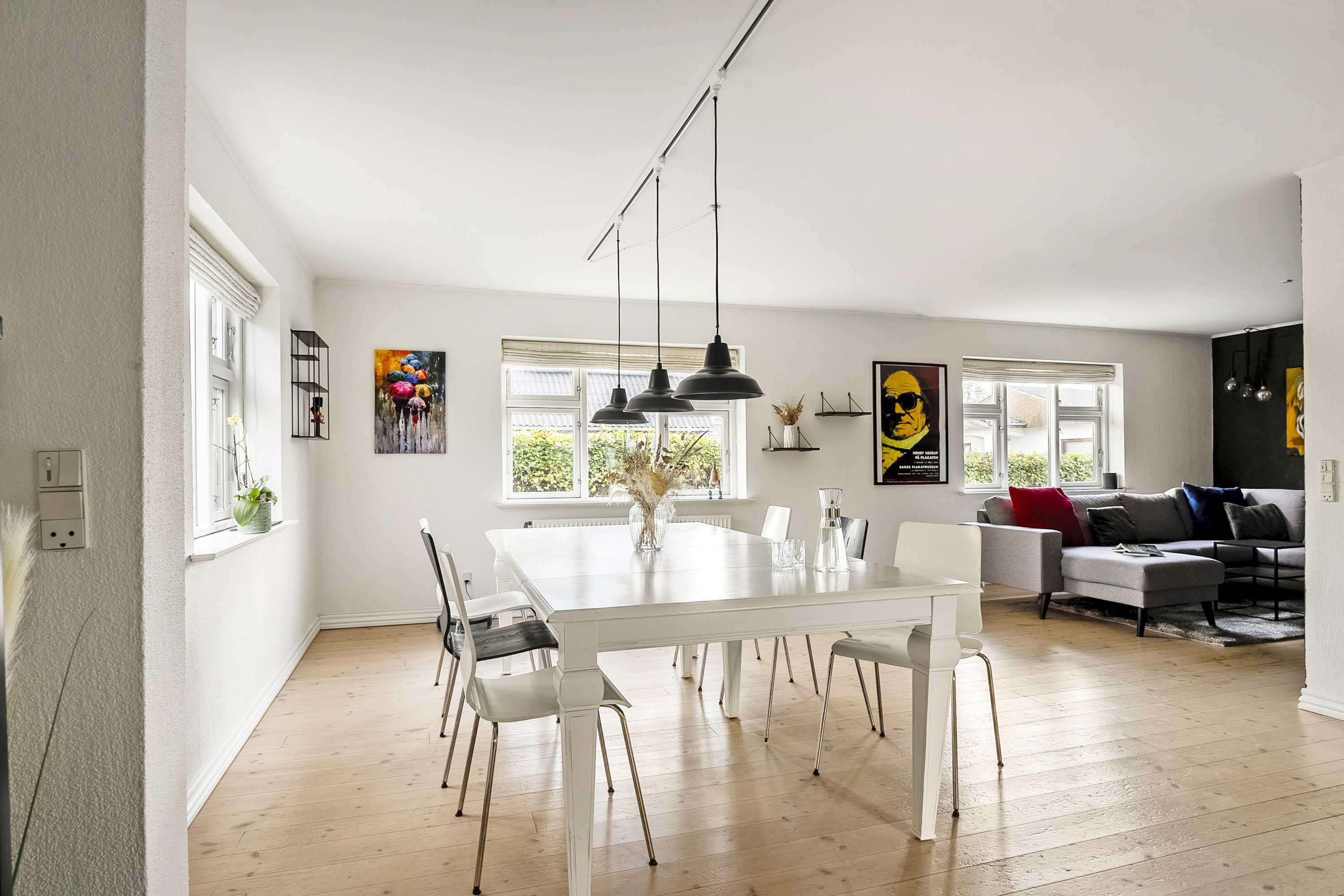 Fremhævet spisestue billede i fuldskærmstilstand. Billede af Karolinelundsvej 2, 8752 Østbirk