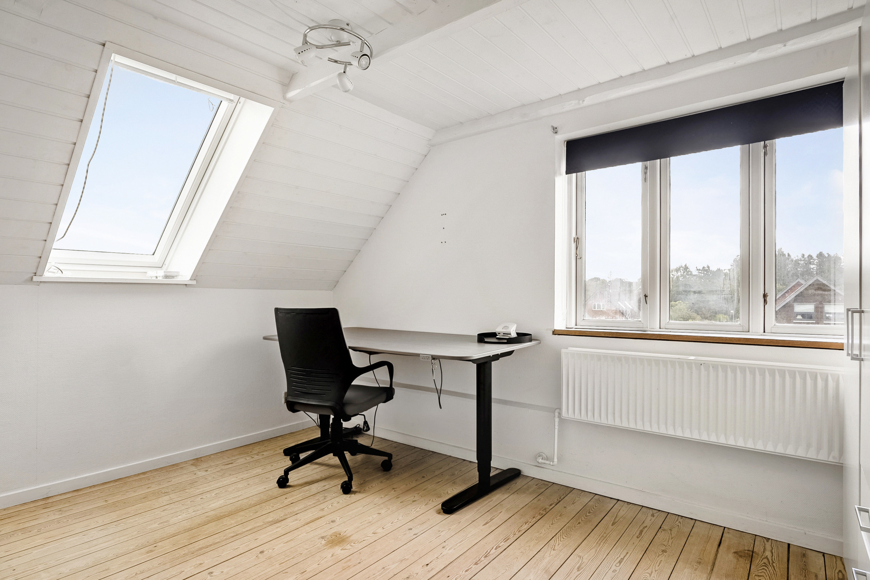 Fremhævet værelse billede i fuldskærmstilstand. Billede af Karolinelundsvej 2, 8752 Østbirk