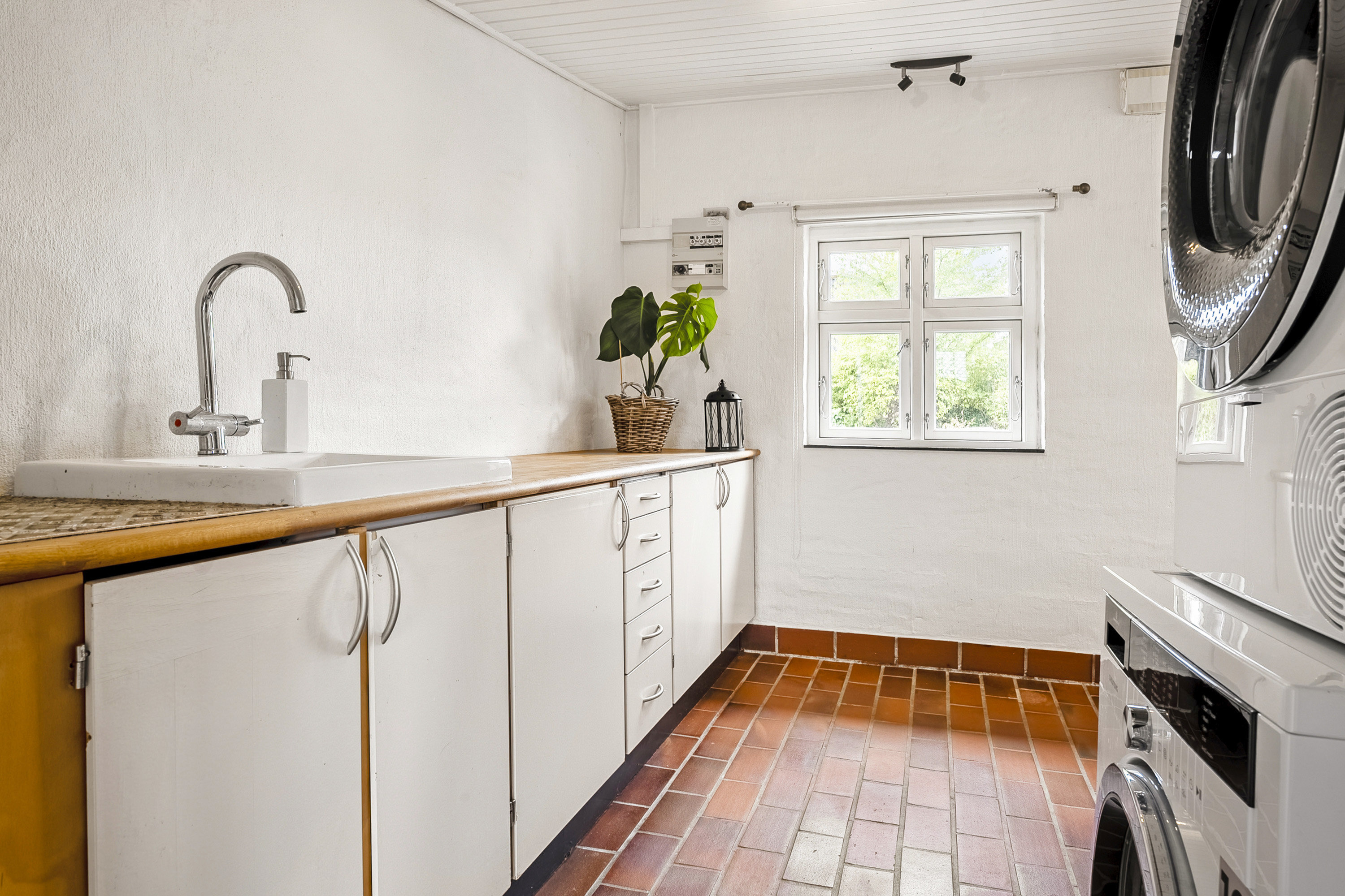 Fremhævet værelse billede i fuldskærmstilstand. Billede af Karolinelundsvej 2, 8752 Østbirk