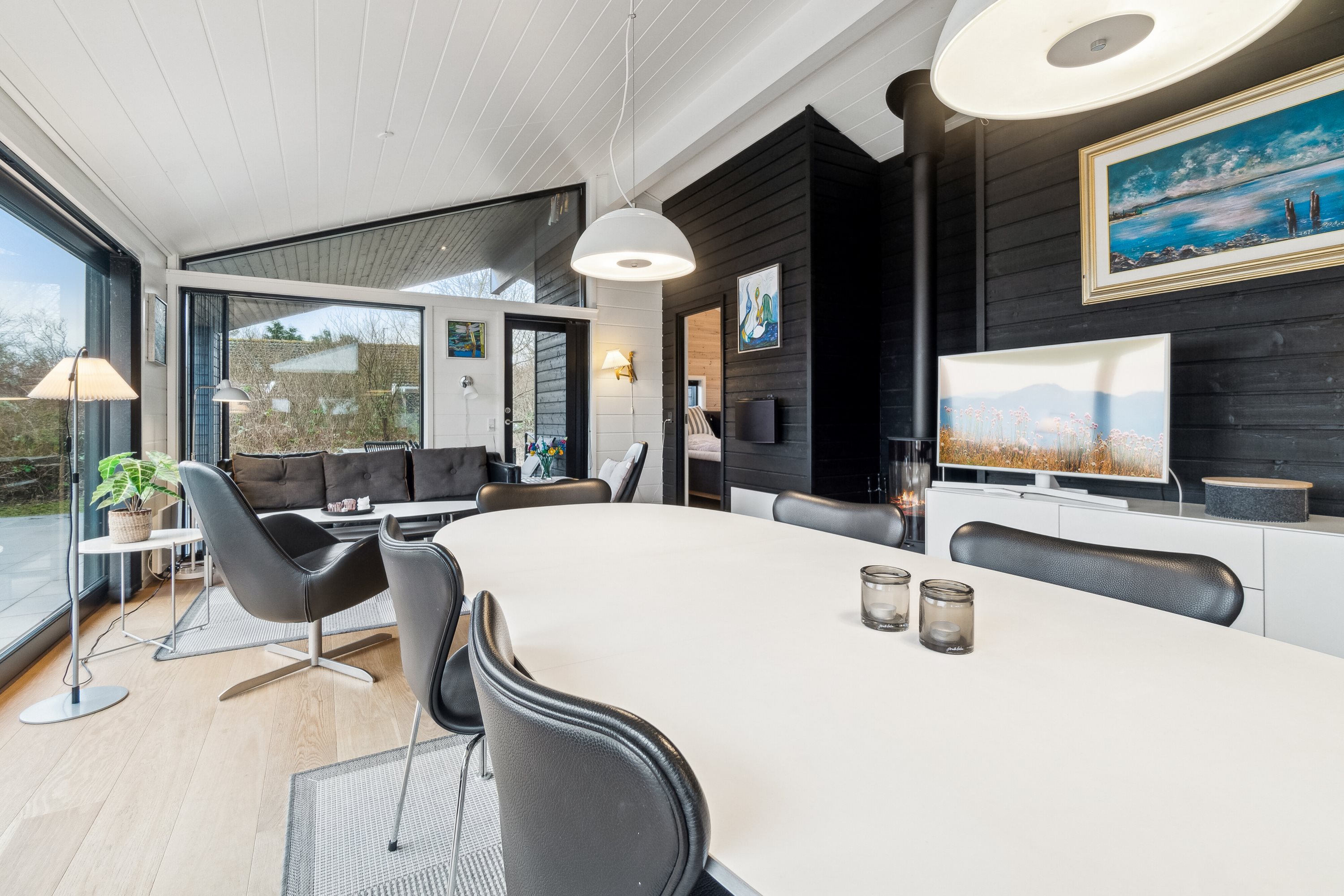 Fremhævet spisestue billede i fuldskærmstilstand. Billede af Strandvolden 17, Balka, 3730 Nexø