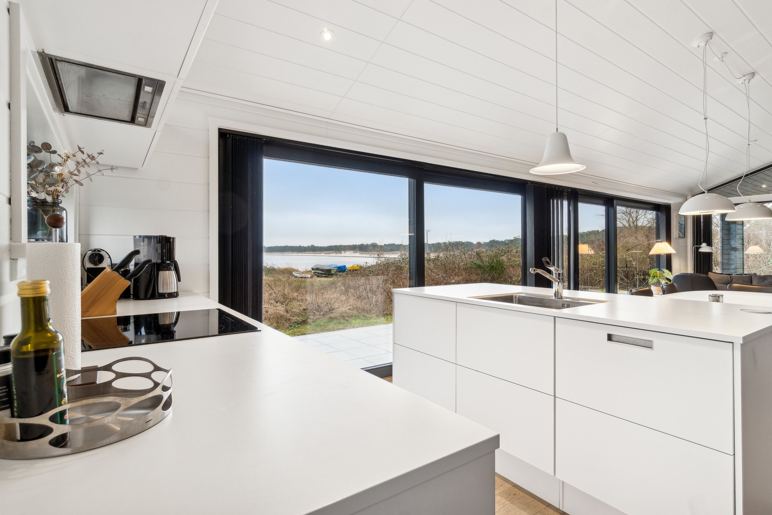 Fremhævet køkken billede i fuldskærmstilstand. Billede af Strandvolden 17, Balka, 3730 Nexø