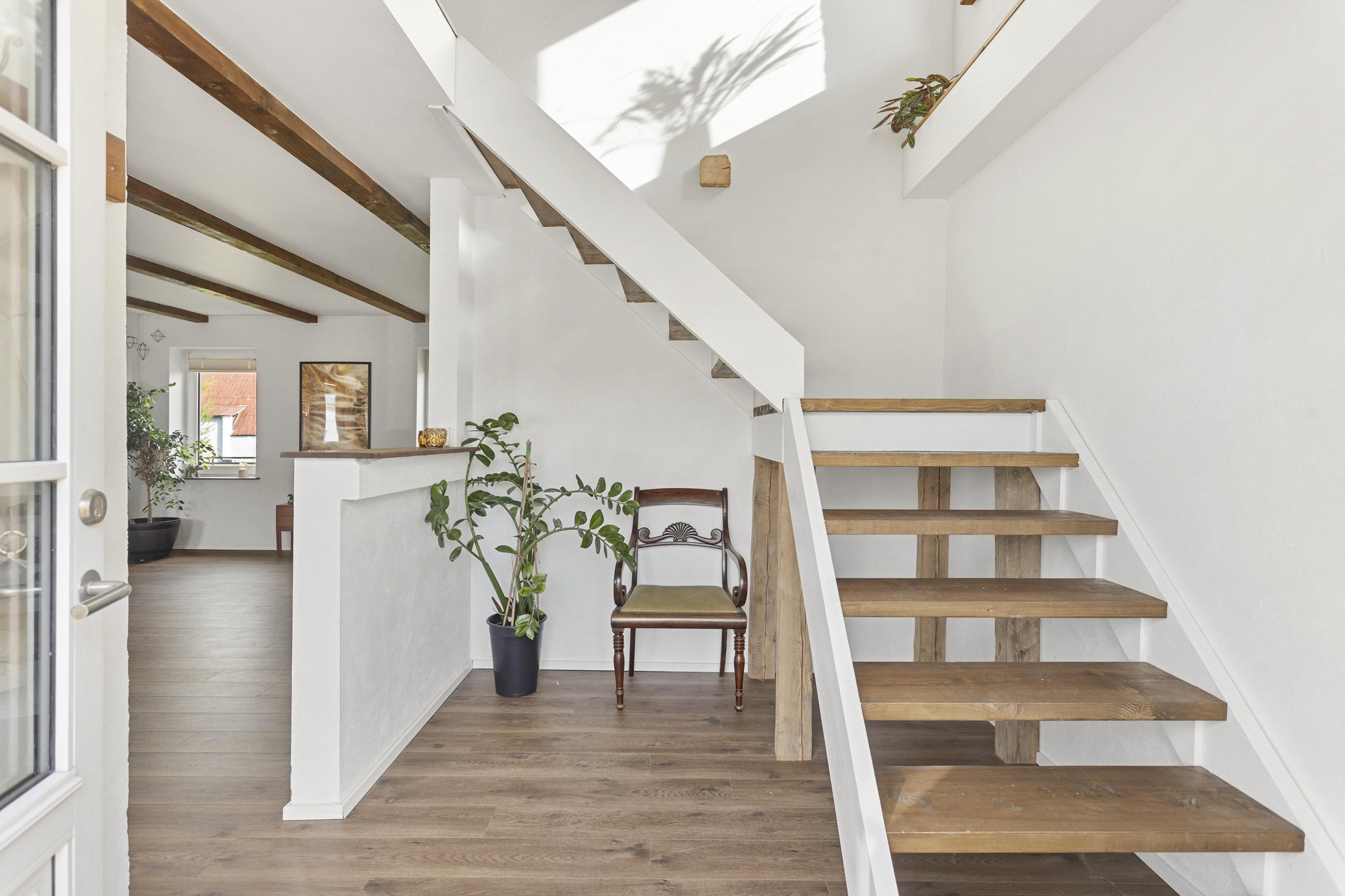 Fremhævet trappe billede i fuldskærmstilstand. Billede af Kraghedevej 186, 9382 Tylstrup