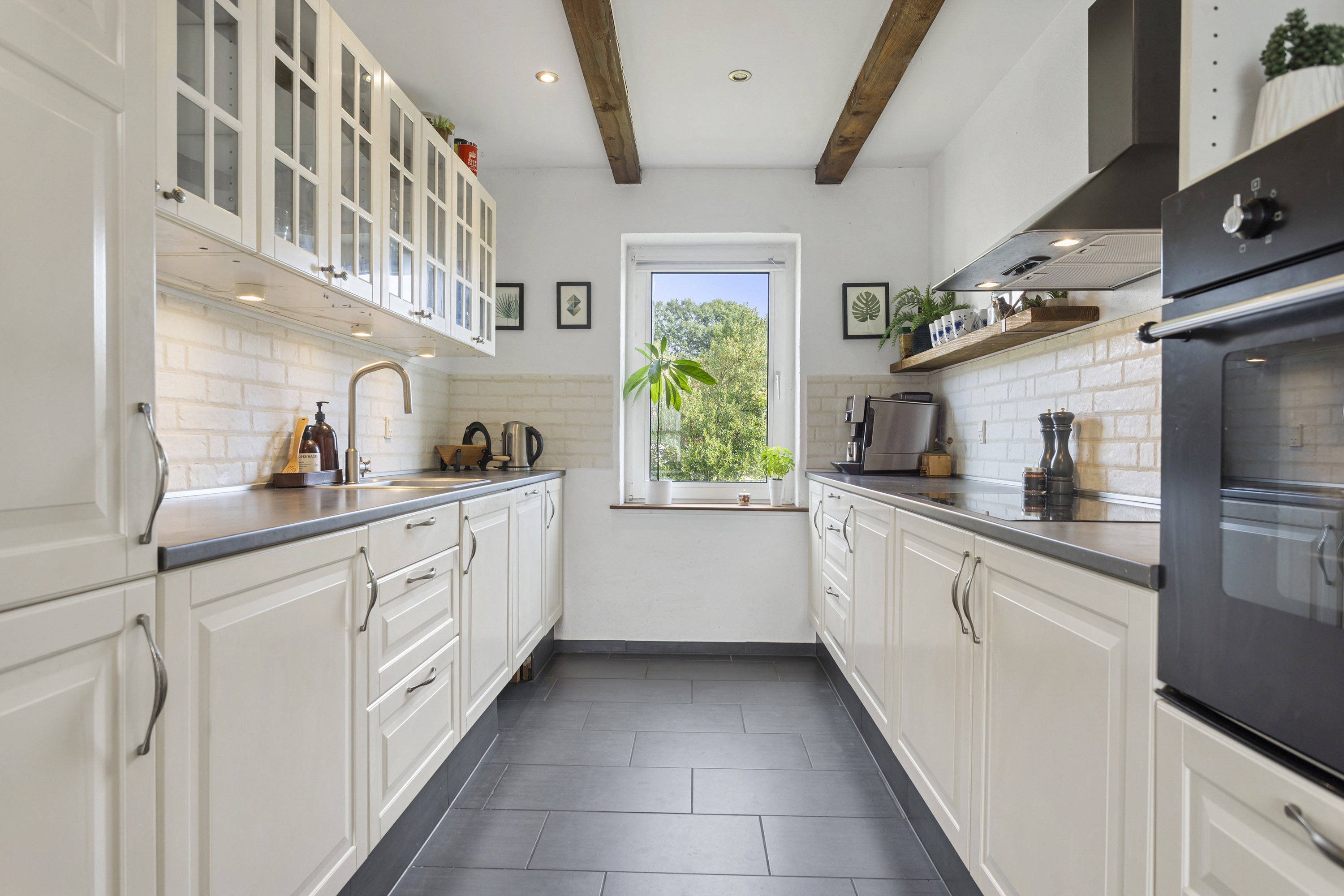 Miniaturebillede 1: køkken. Billede af Kraghedevej 186, 9382 Tylstrup