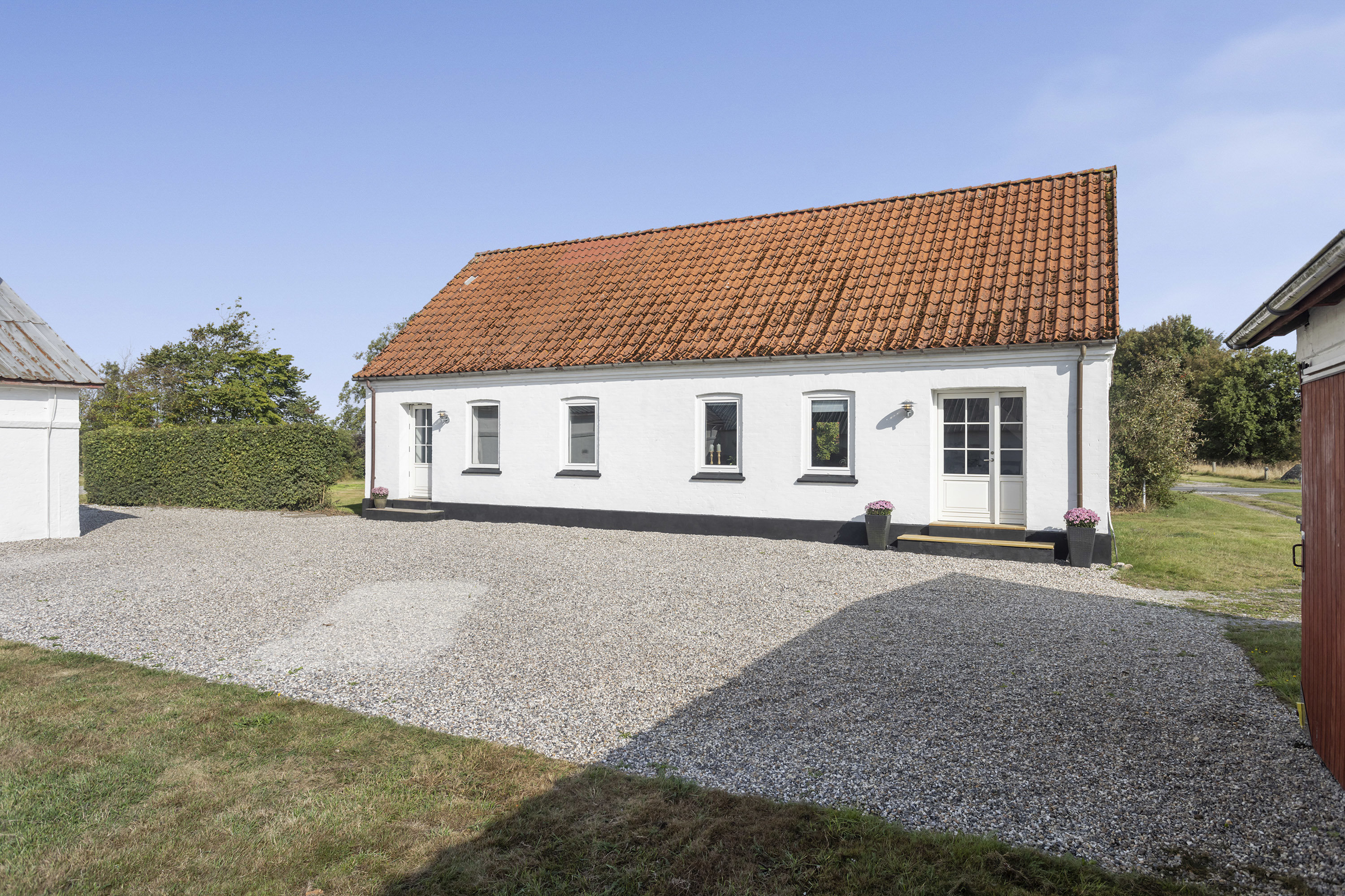 Fremhævet facade billede i fuldskærmstilstand. Billede af Kraghedevej 186, 9382 Tylstrup