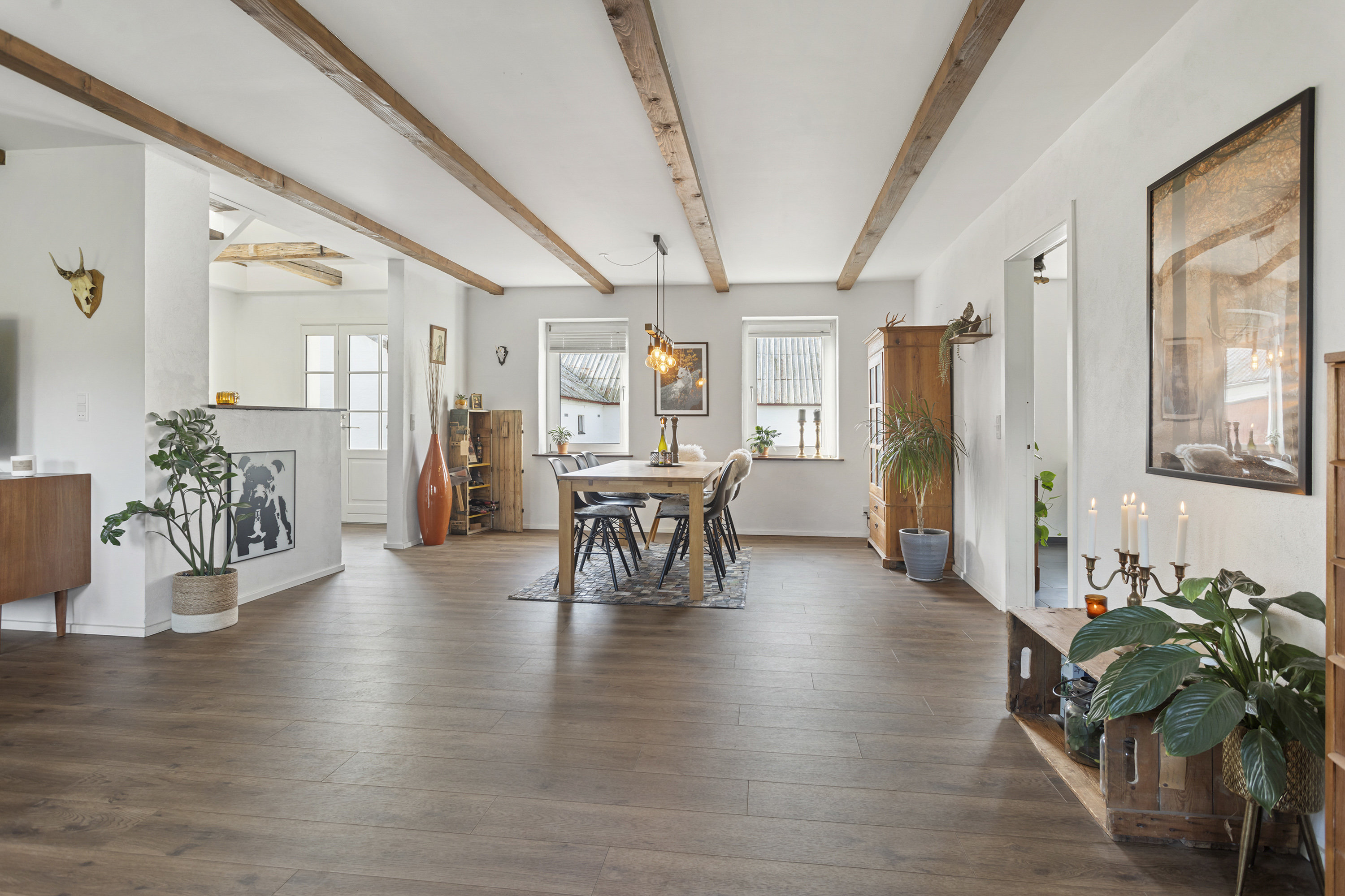 Fremhævet stue billede i fuldskærmstilstand. Billede af Kraghedevej 186, 9382 Tylstrup