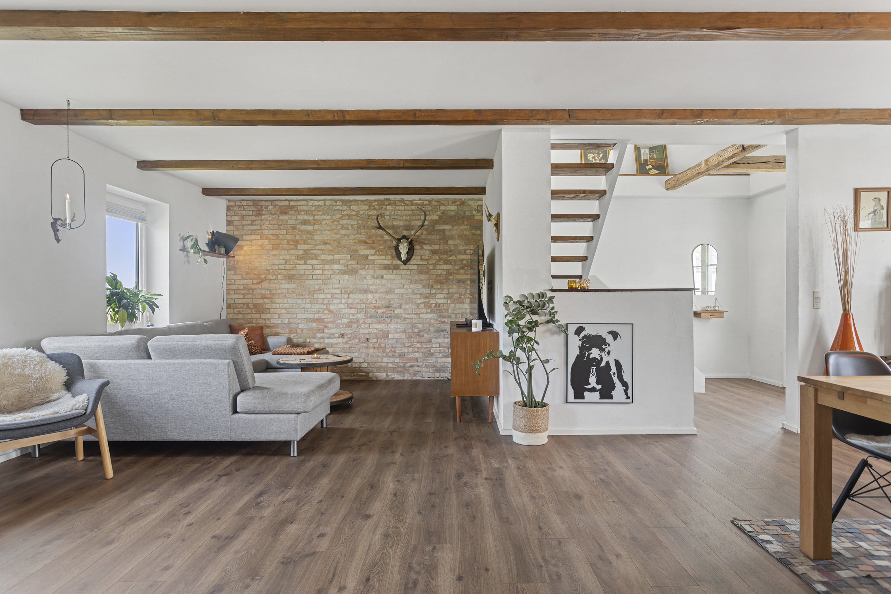 Fremhævet stue billede i fuldskærmstilstand. Billede af Kraghedevej 186, 9382 Tylstrup