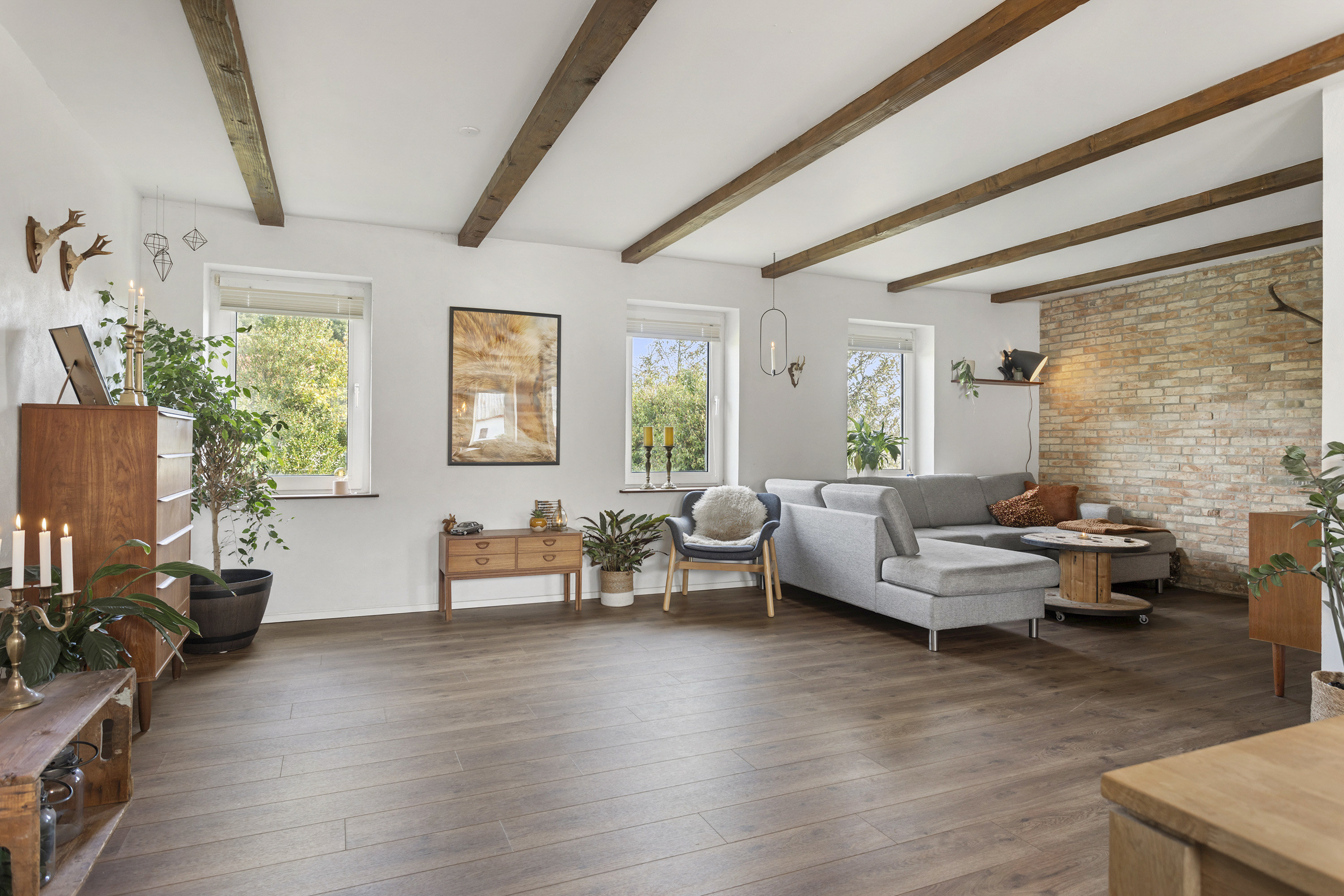 Fremhævet stue billede i fuldskærmstilstand. Billede af Kraghedevej 186, 9382 Tylstrup