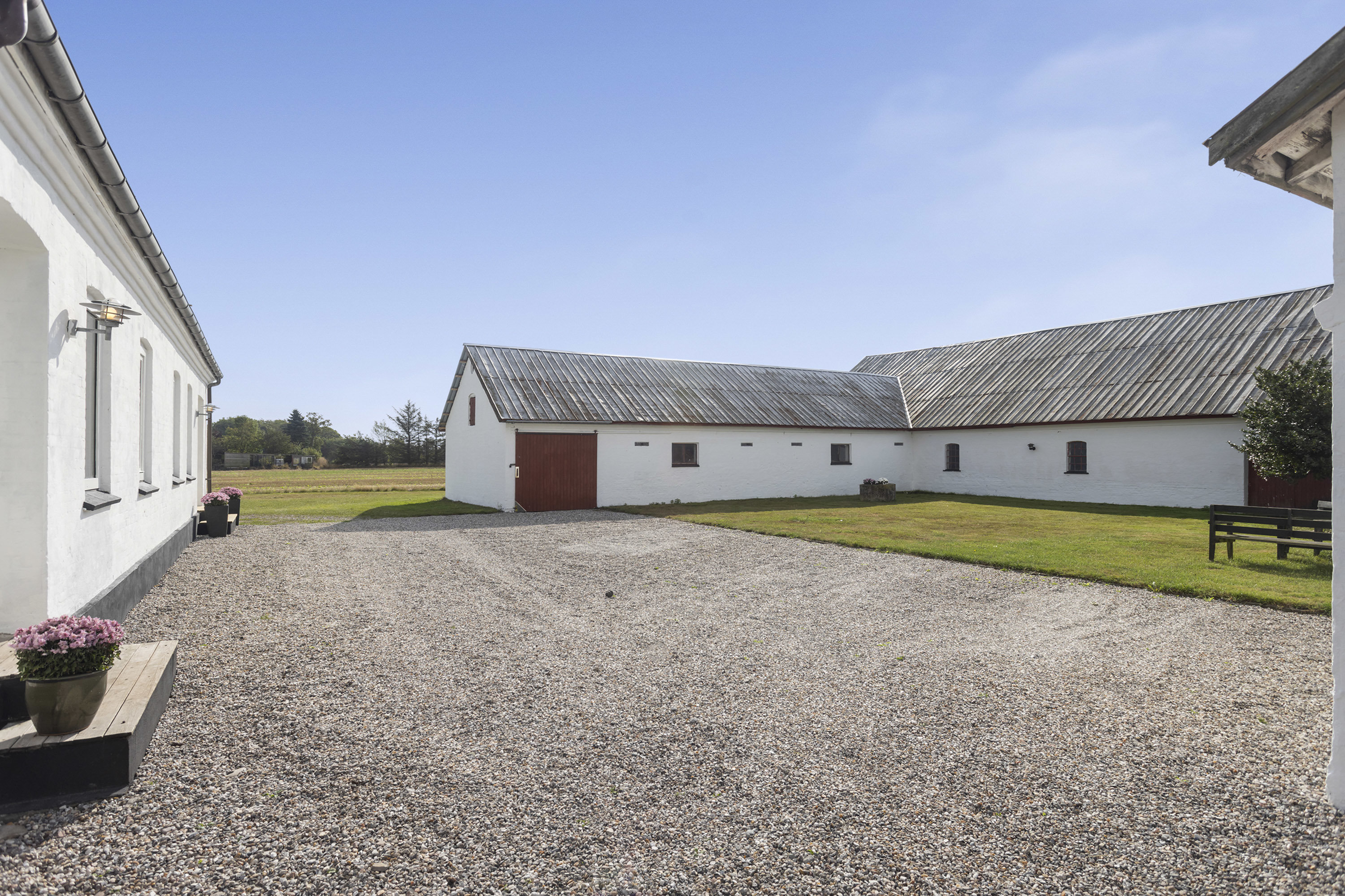 Fremhævet udhus billede i fuldskærmstilstand. Billede af Kraghedevej 186, 9382 Tylstrup