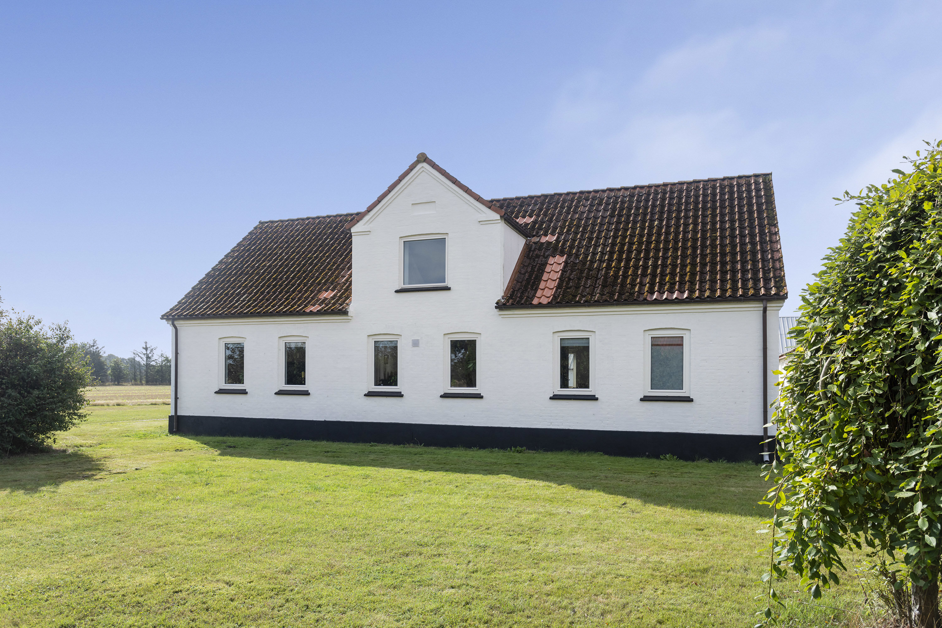 Fremhævet facade billede i fuldskærmstilstand. Billede af Kraghedevej 186, 9382 Tylstrup