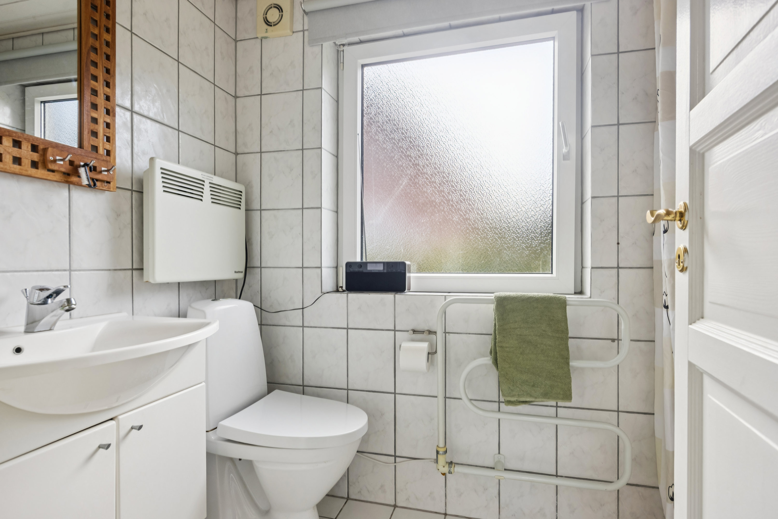 Fremhævet badeværelse billede i fuldskærmstilstand. Billede af Klejtrupvej 80, Hvornum, 9500 Hobro