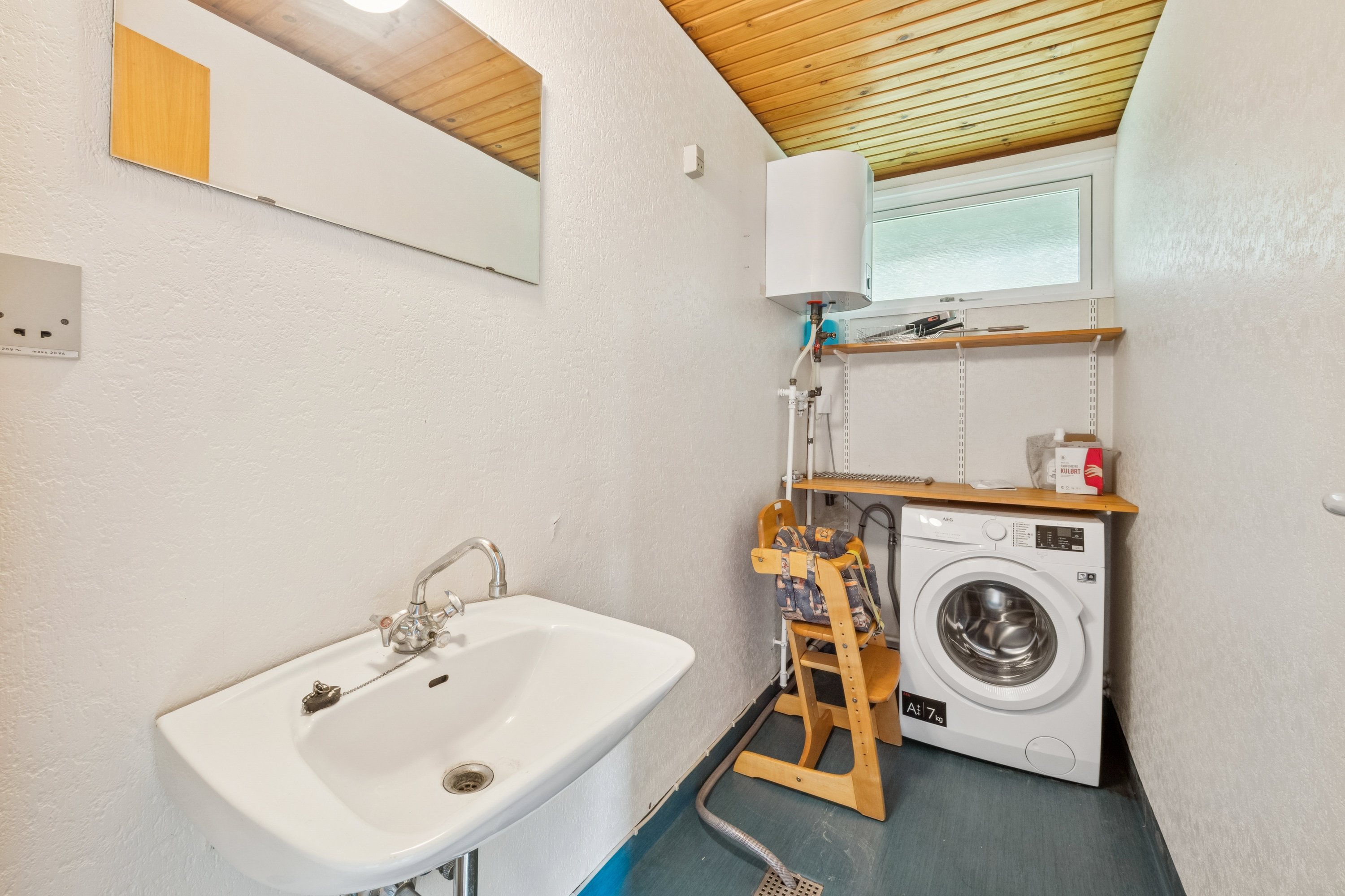 Fremhævet badeværelse billede i fuldskærmstilstand. Billede af Astrup Vig 81, Astrup Vig, 7870 Roslev