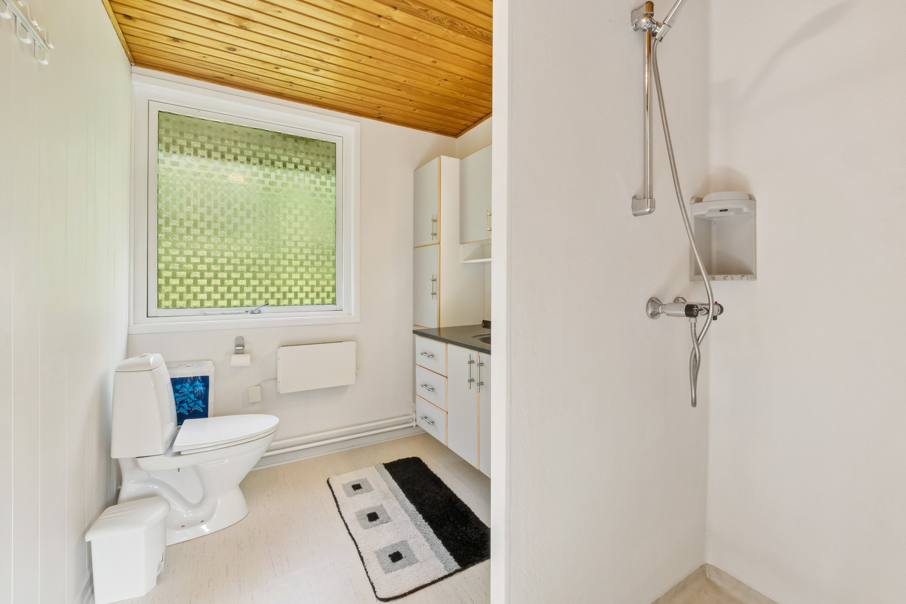 Fremhævet badeværelse billede i fuldskærmstilstand. Billede af Astrup Vig 81, Astrup Vig, 7870 Roslev