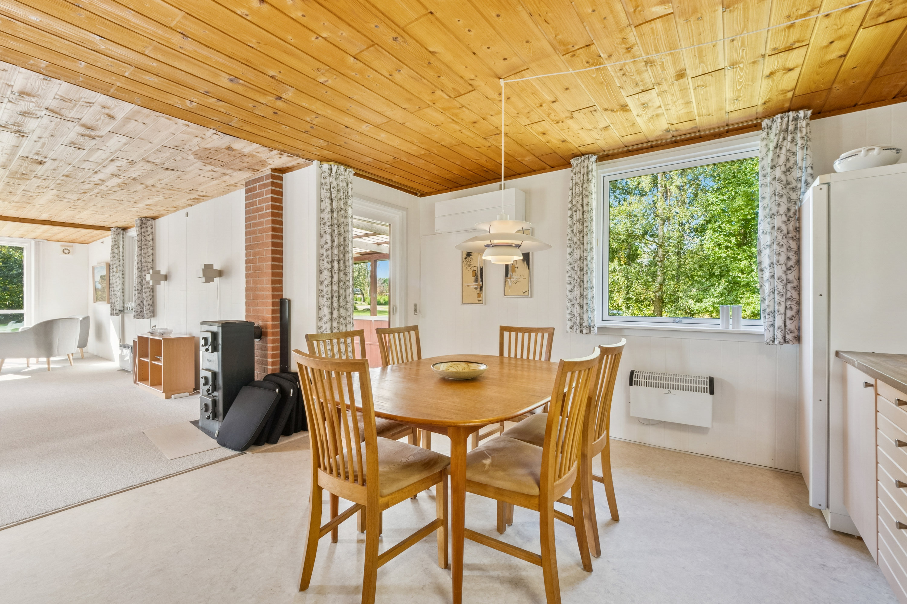 Fremhævet stue billede i fuldskærmstilstand. Billede af Astrup Vig 81, Astrup Vig, 7870 Roslev