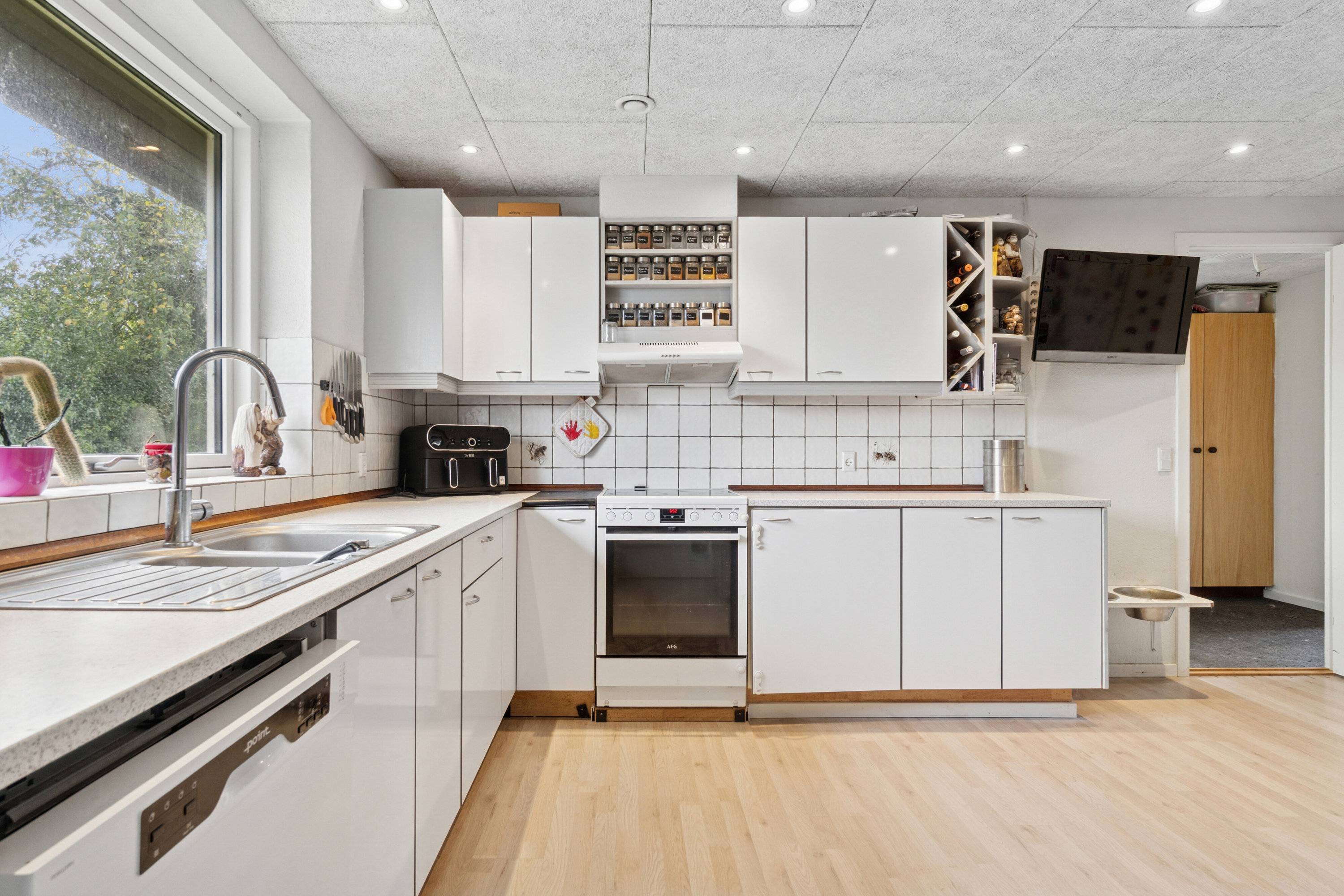 Fremhævet køkken billede i fuldskærmstilstand. Billede af Lupintoften 55, 7430 Ikast