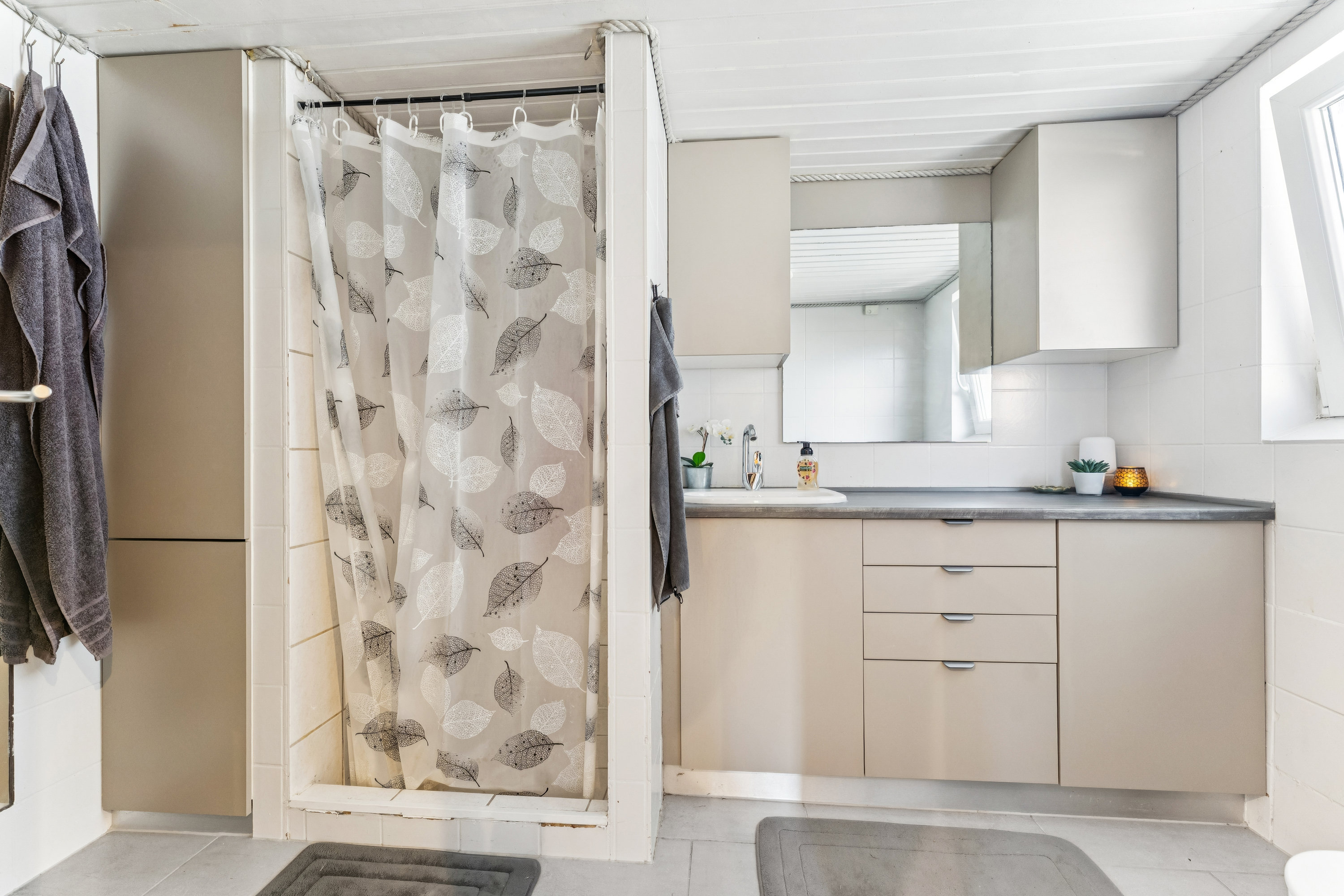 Fremhævet badeværelse billede i fuldskærmstilstand. Billede af Vinkelvej 37, Hvorslev, 8860 Ulstrup