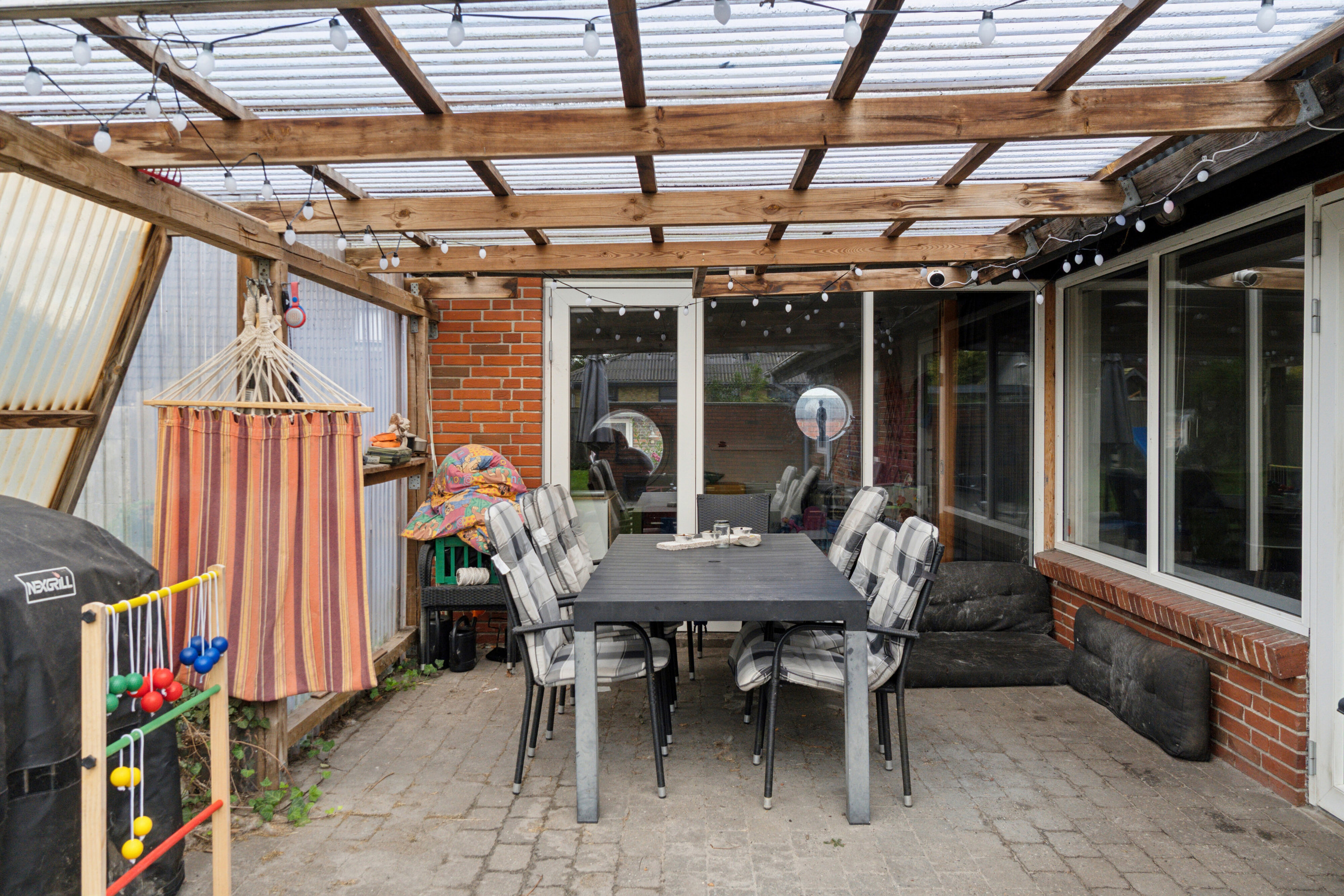 Fremhævet overdækket terrasse billede i fuldskærmstilstand. Billede af Lupintoften 55, 7430 Ikast