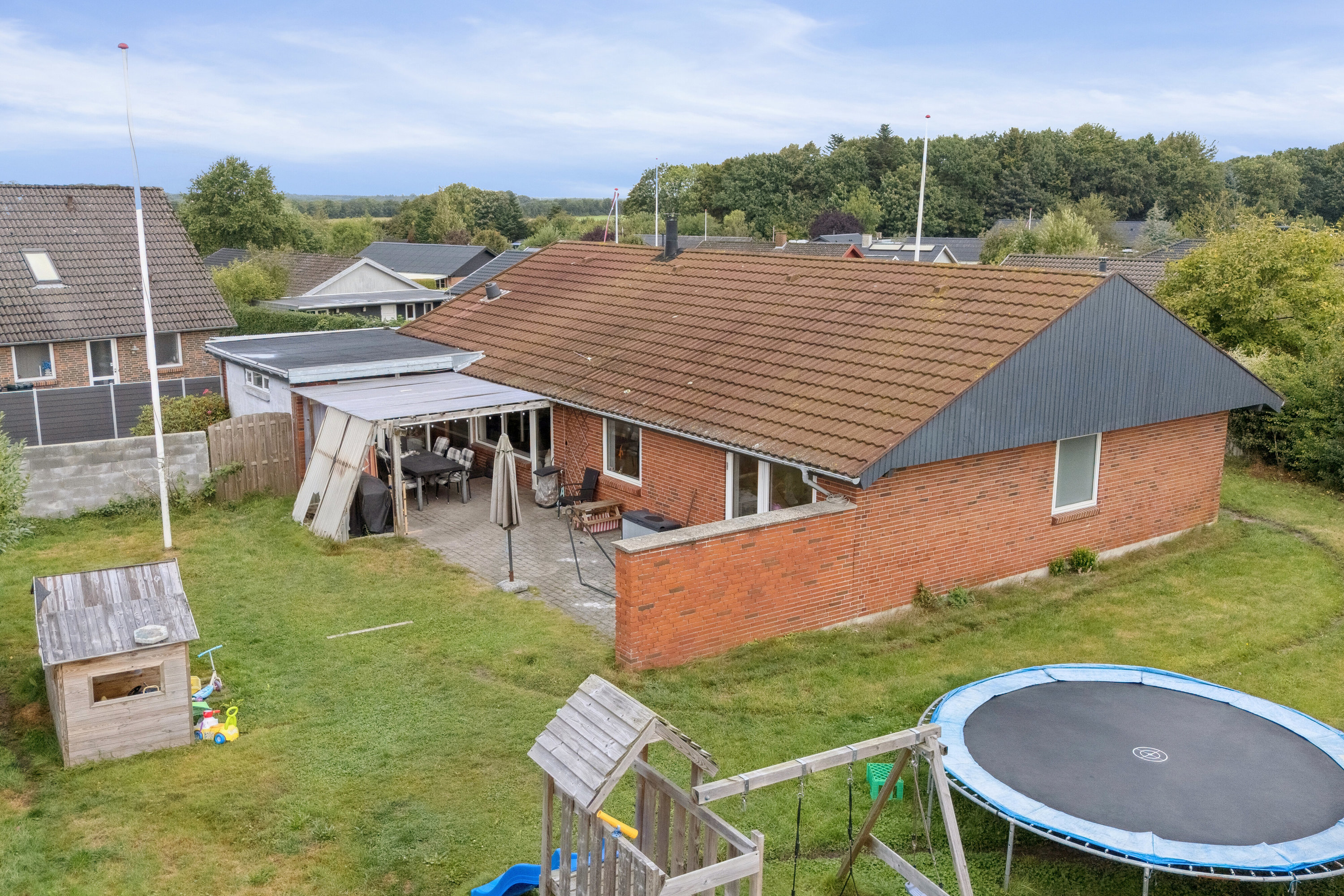 Fremhævet luftfoto billede i fuldskærmstilstand. Billede af Lupintoften 55, 7430 Ikast