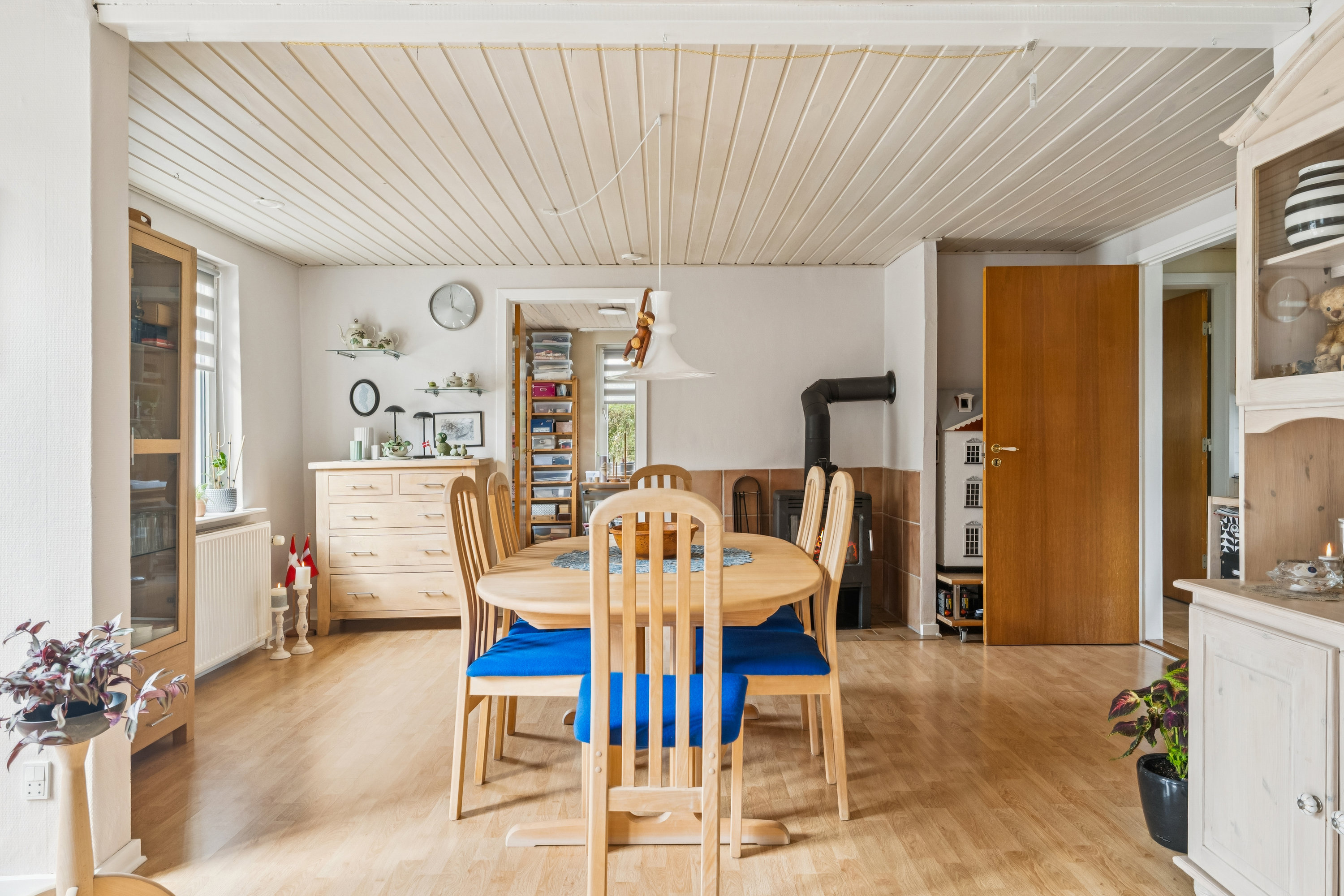 Fremhævet stue billede i fuldskærmstilstand. Billede af Dr. Madsensvej 18, Harridslev, 8930 Randers NØ