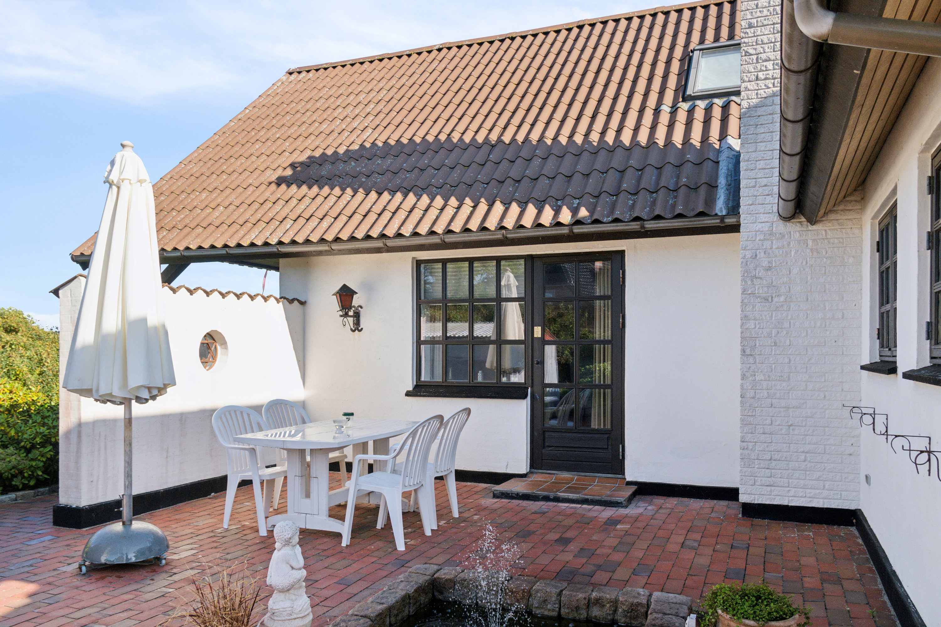 Fremhævet terrasse billede i fuldskærmstilstand. Billede af Runddelen 2, 4040 Jyllinge