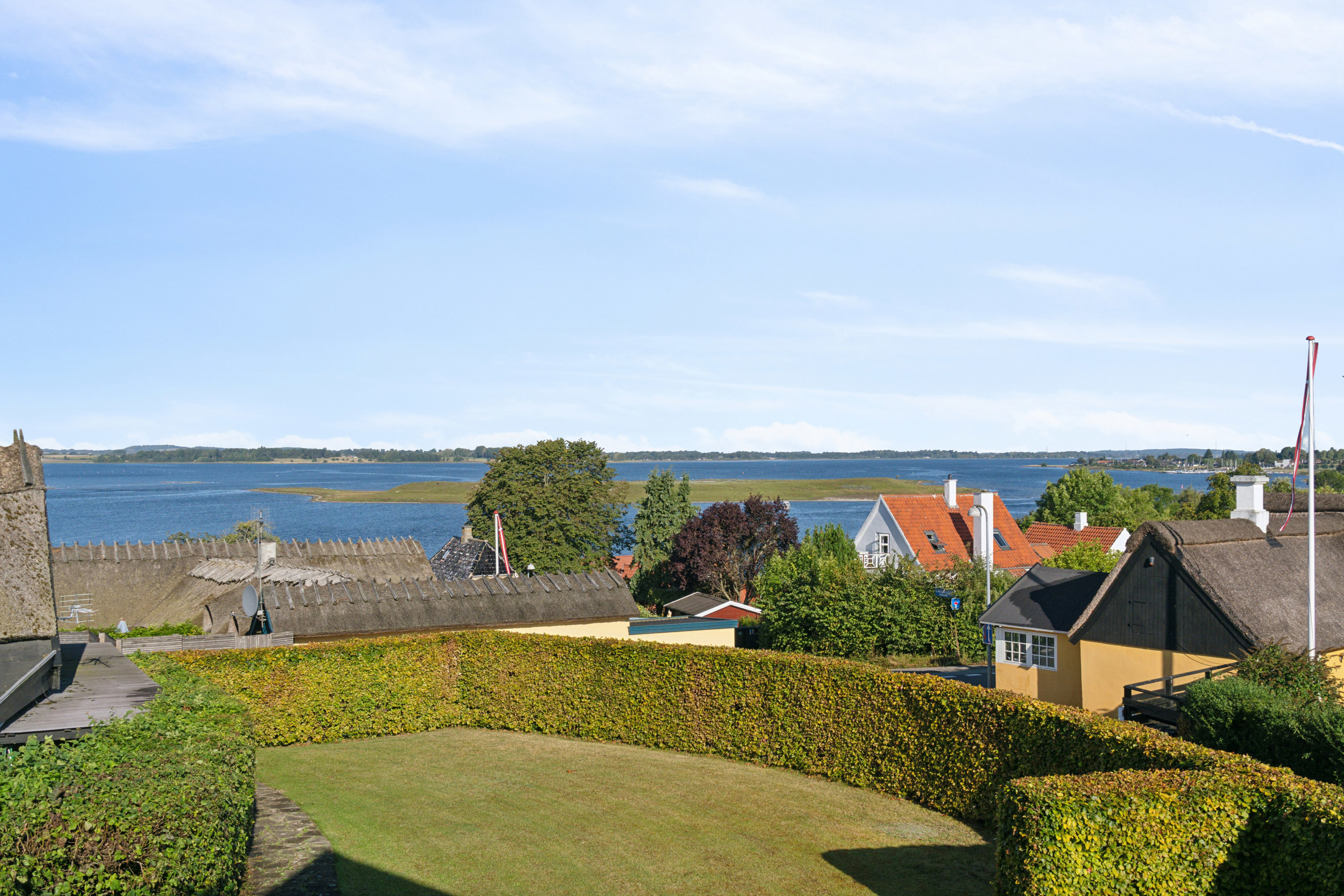 Miniaturebillede 1: udendørs. Billede af Runddelen 2, 4040 Jyllinge