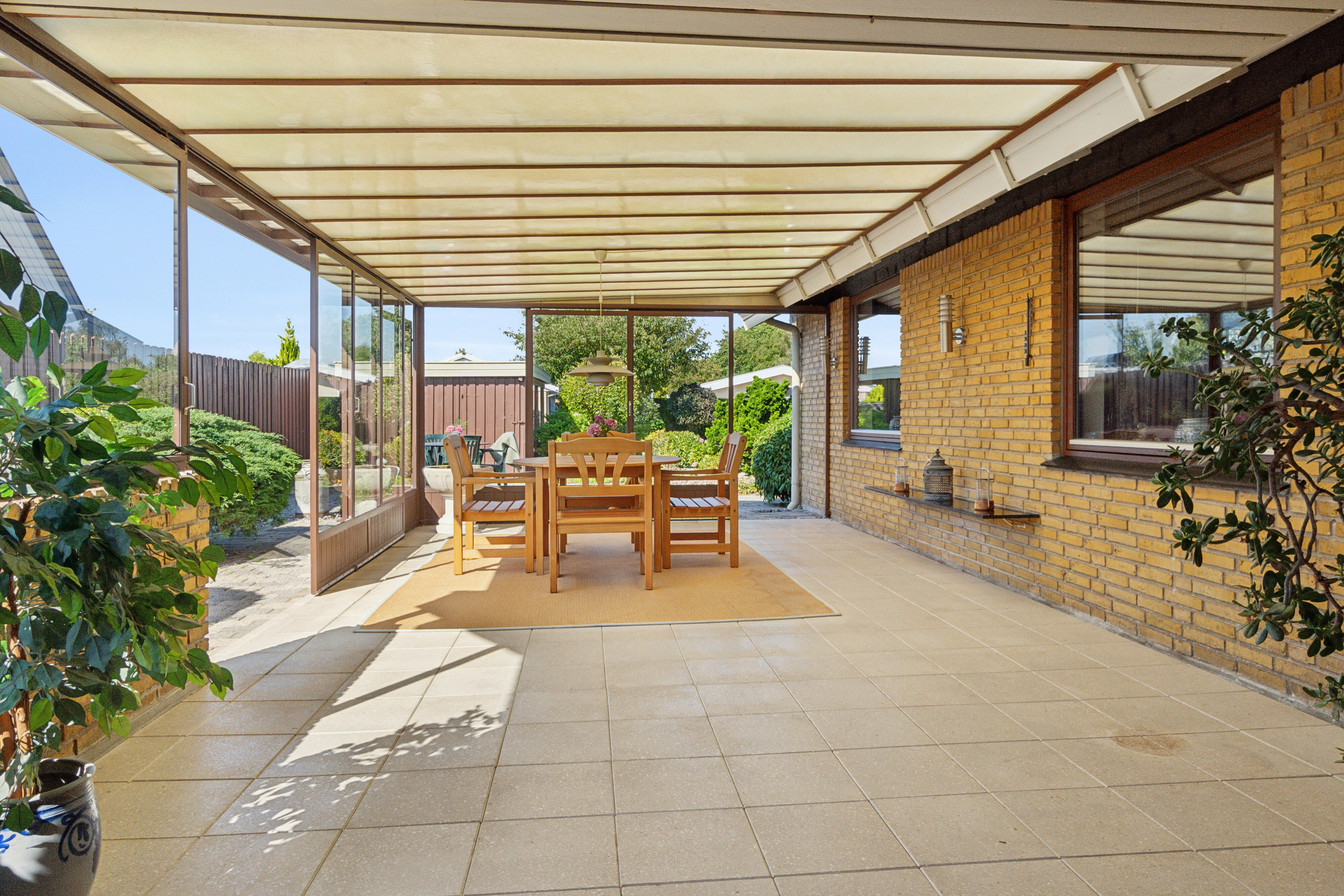 Fremhævet overdækket terrasse billede i fuldskærmstilstand. Billede af Pagteroldvej 25, 2650 Hvidovre