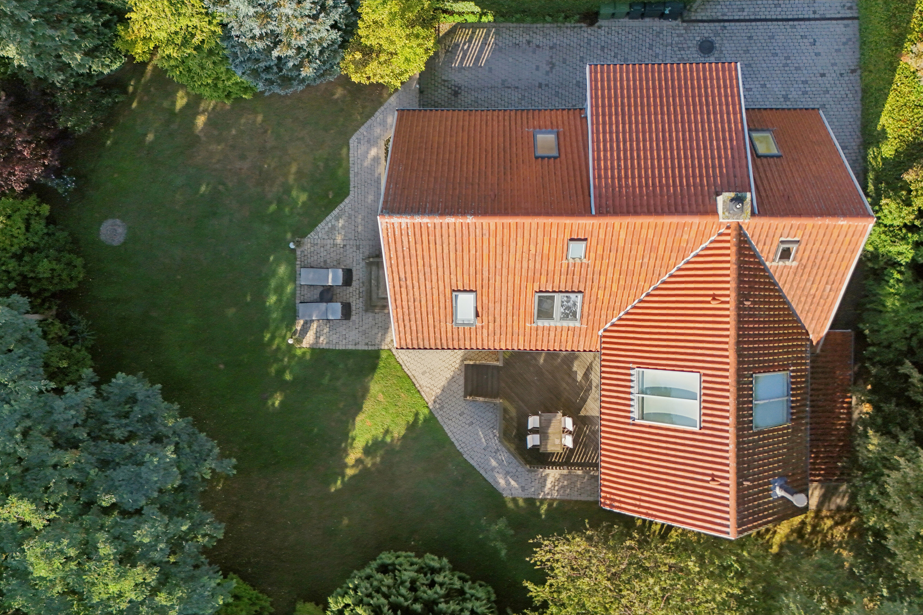 Fremhævet luftfoto billede i fuldskærmstilstand. Billede af Hjortekærskrænten 13, 2800 Kongens Lyngby