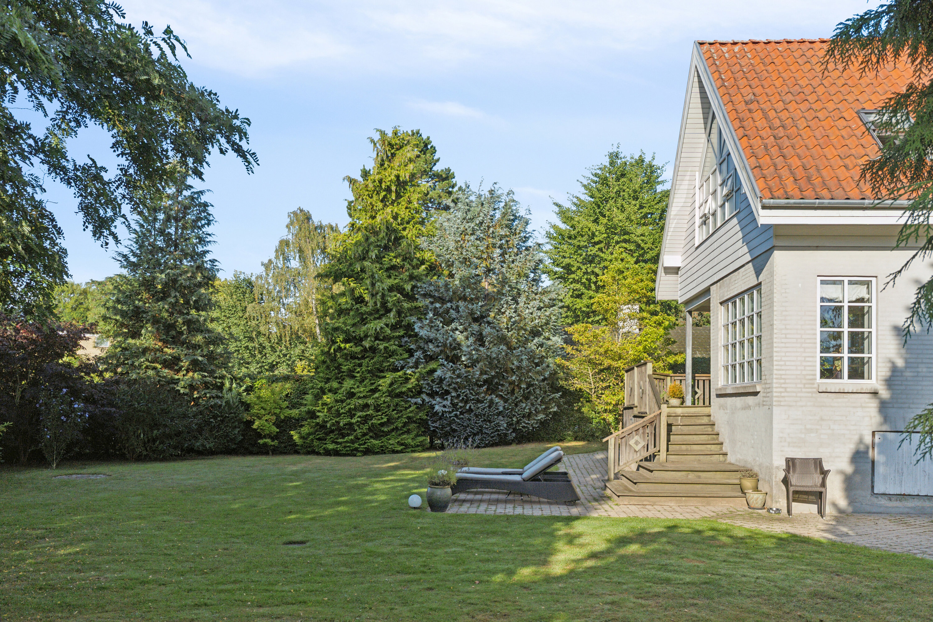 Fremhævet set fra haven billede i fuldskærmstilstand. Billede af Hjortekærskrænten 13, 2800 Kongens Lyngby