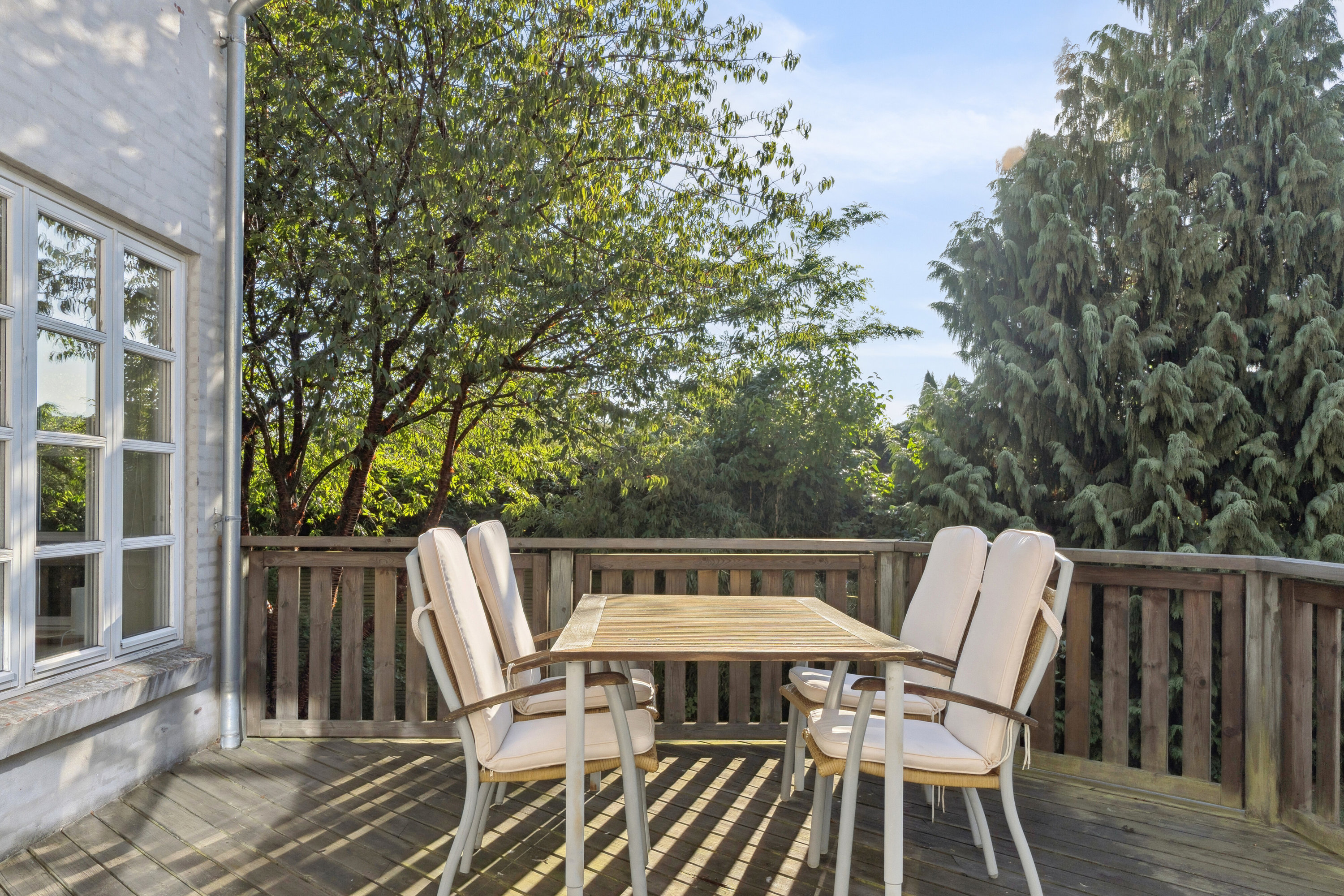 Fremhævet terrasse billede i fuldskærmstilstand. Billede af Hjortekærskrænten 13, 2800 Kongens Lyngby