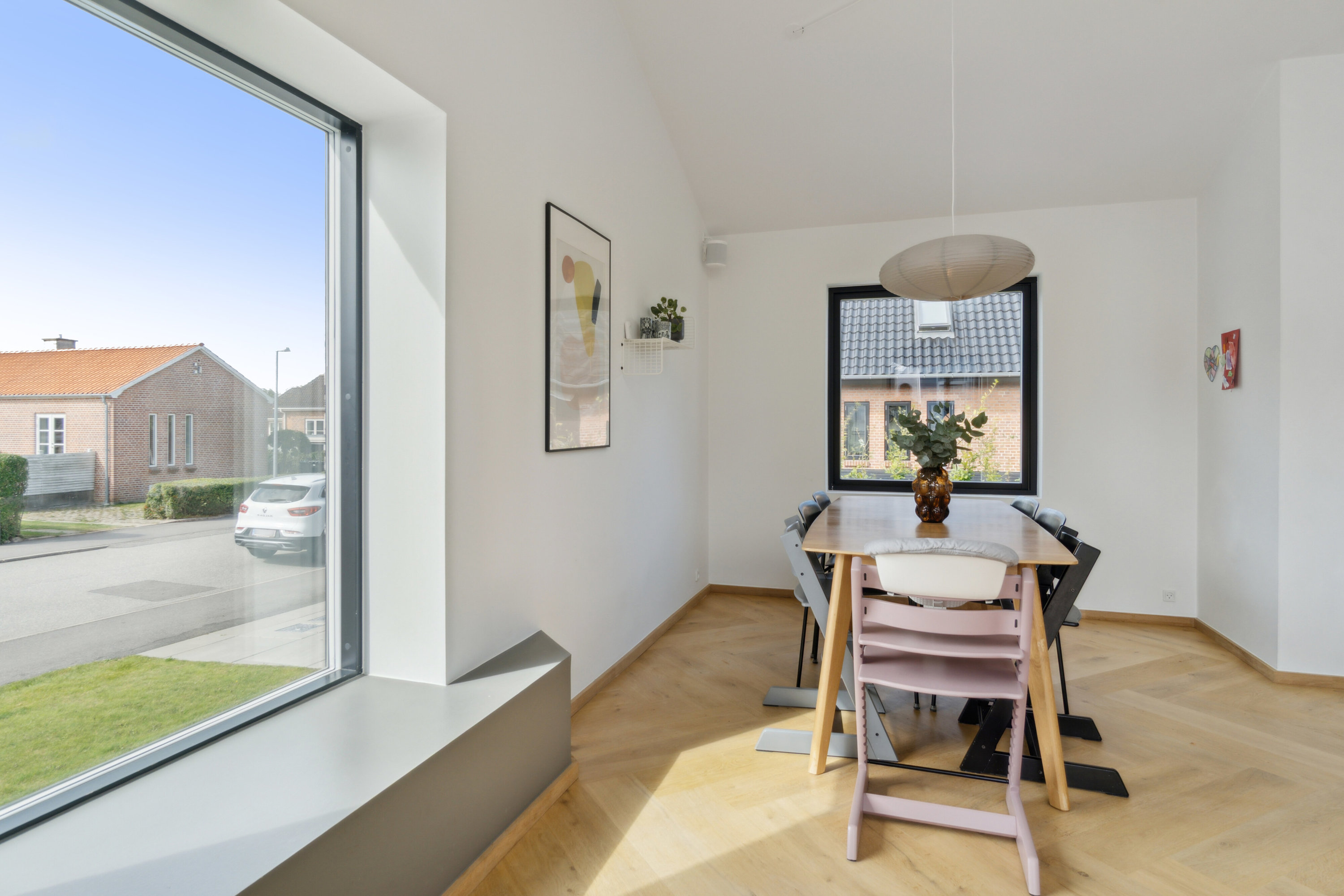 Fremhævet spisestue billede i fuldskærmstilstand. Billede af Astersvej 7, 4200 Slagelse