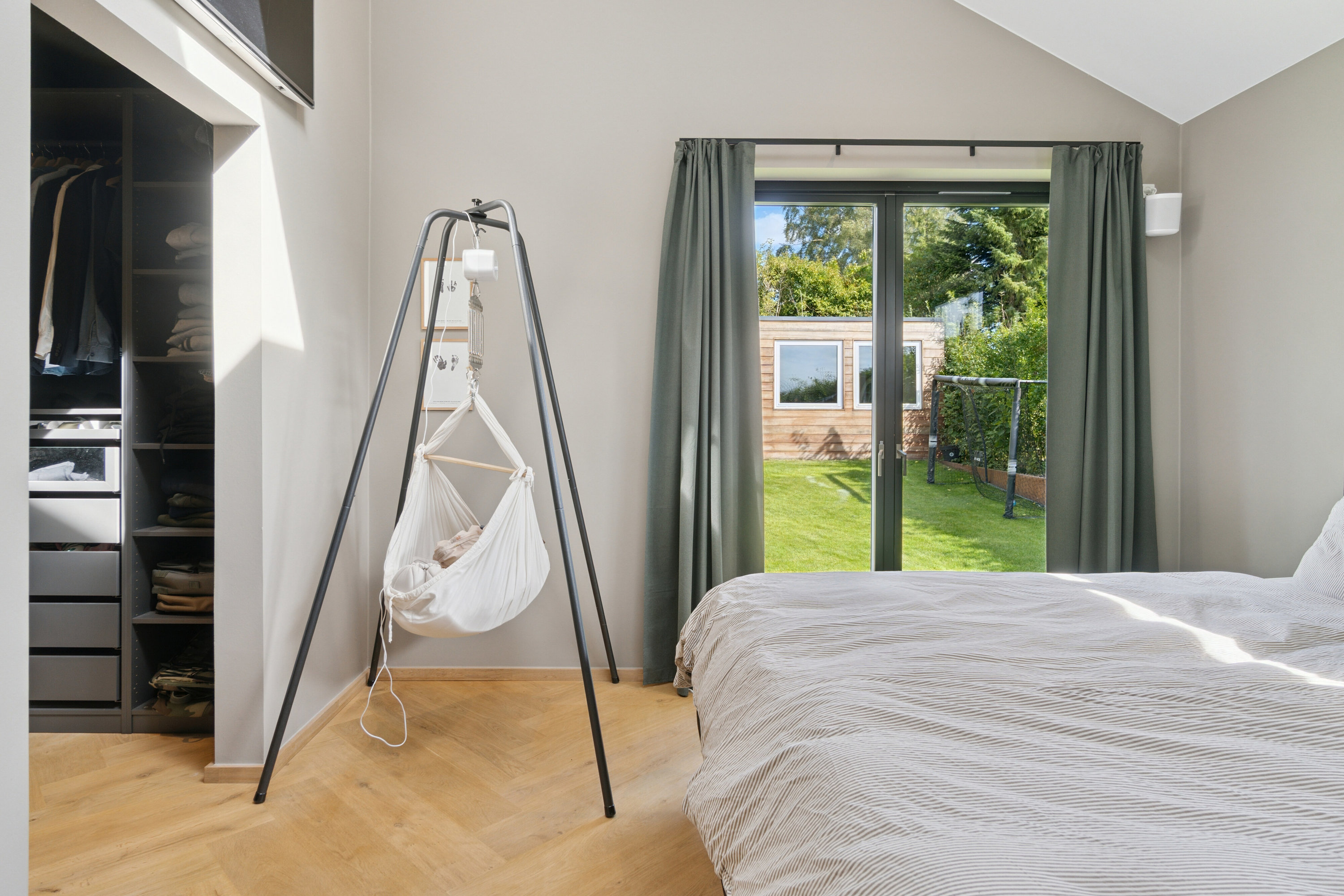 Fremhævet soveværelse billede i fuldskærmstilstand. Billede af Astersvej 7, 4200 Slagelse