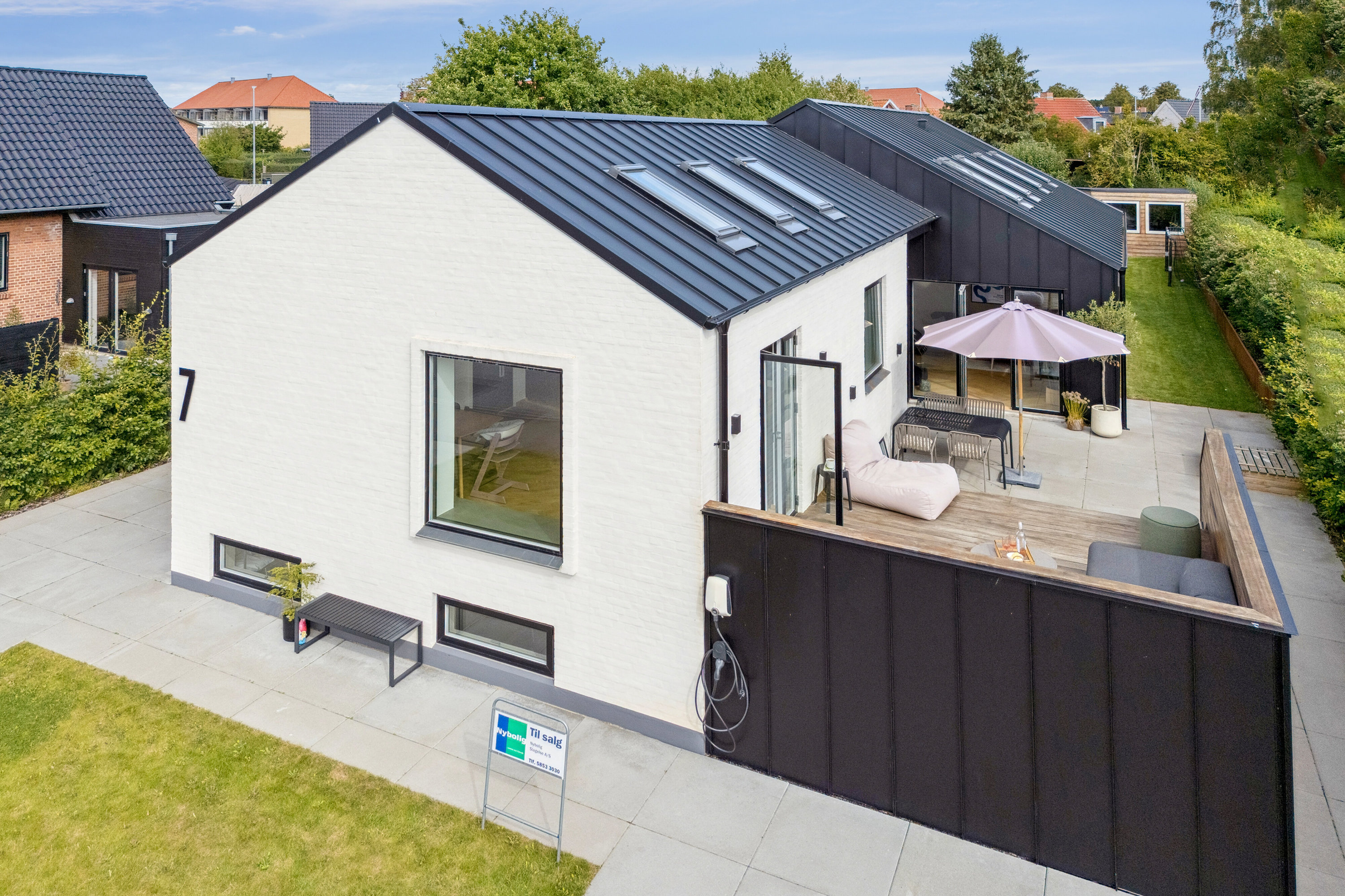 Fremhævet set fra haven billede i fuldskærmstilstand. Billede af Astersvej 7, 4200 Slagelse