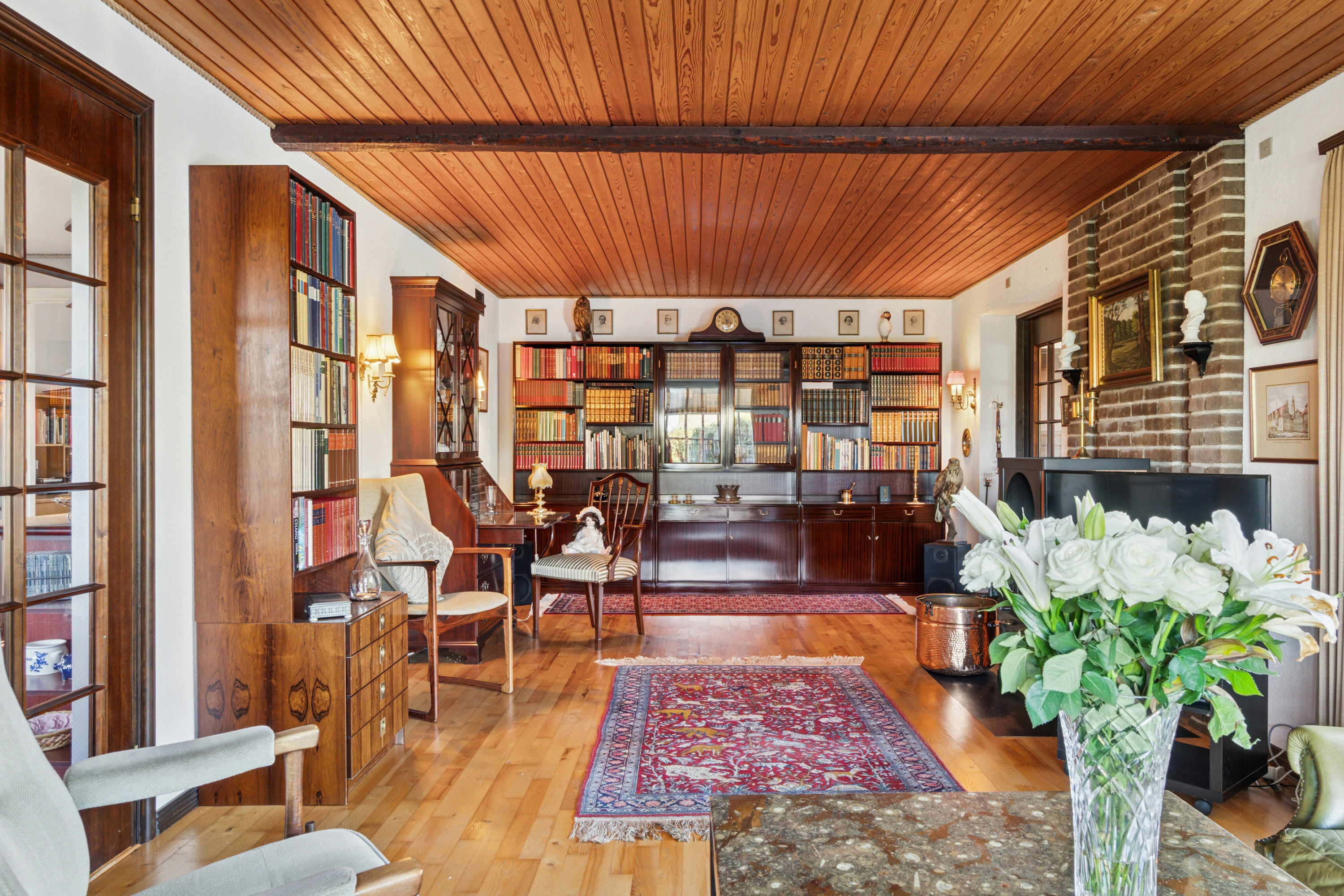 Fremhævet stue billede i fuldskærmstilstand. Billede af Runddelen 2, 4040 Jyllinge