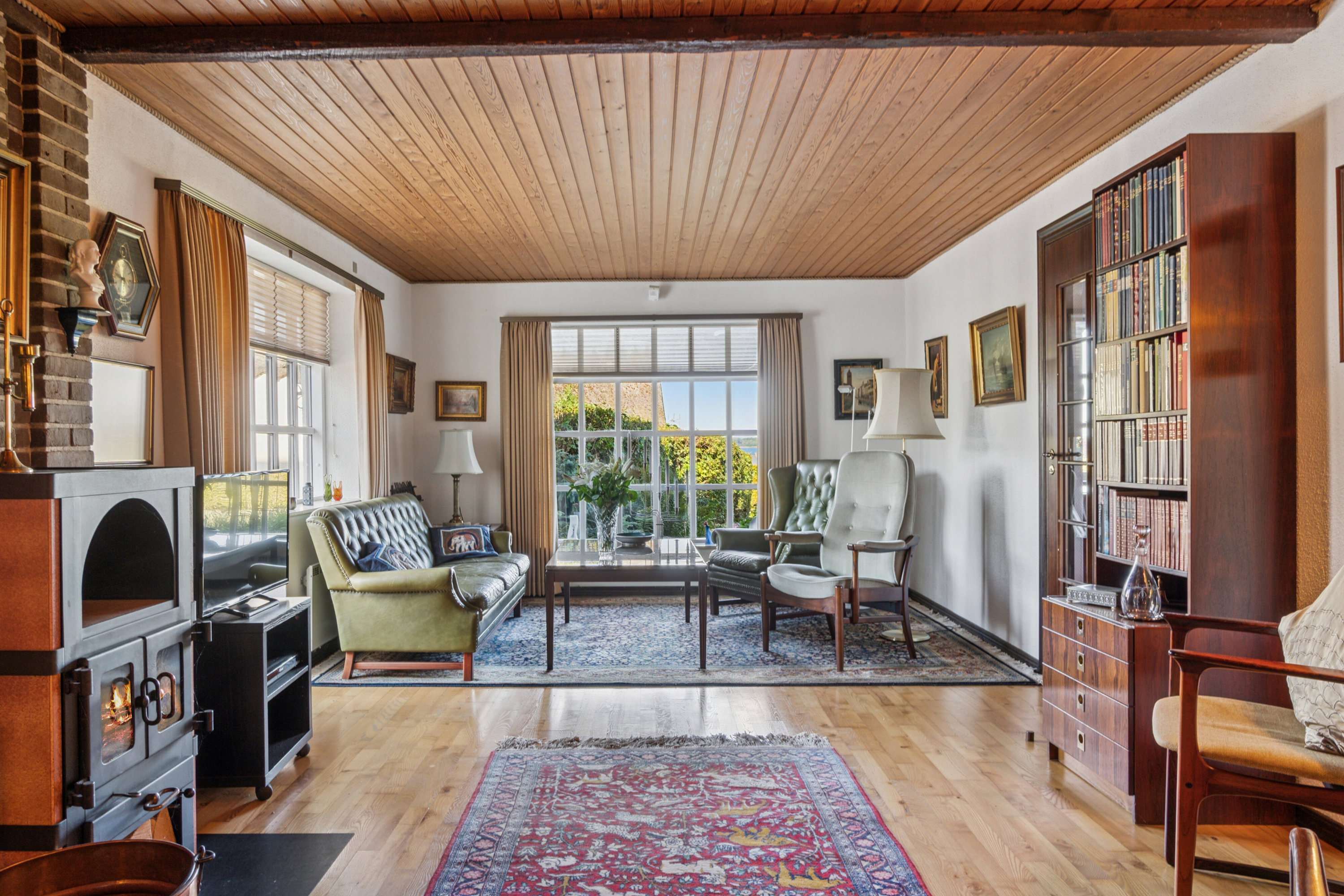 Fremhævet stue billede i fuldskærmstilstand. Billede af Runddelen 2, 4040 Jyllinge