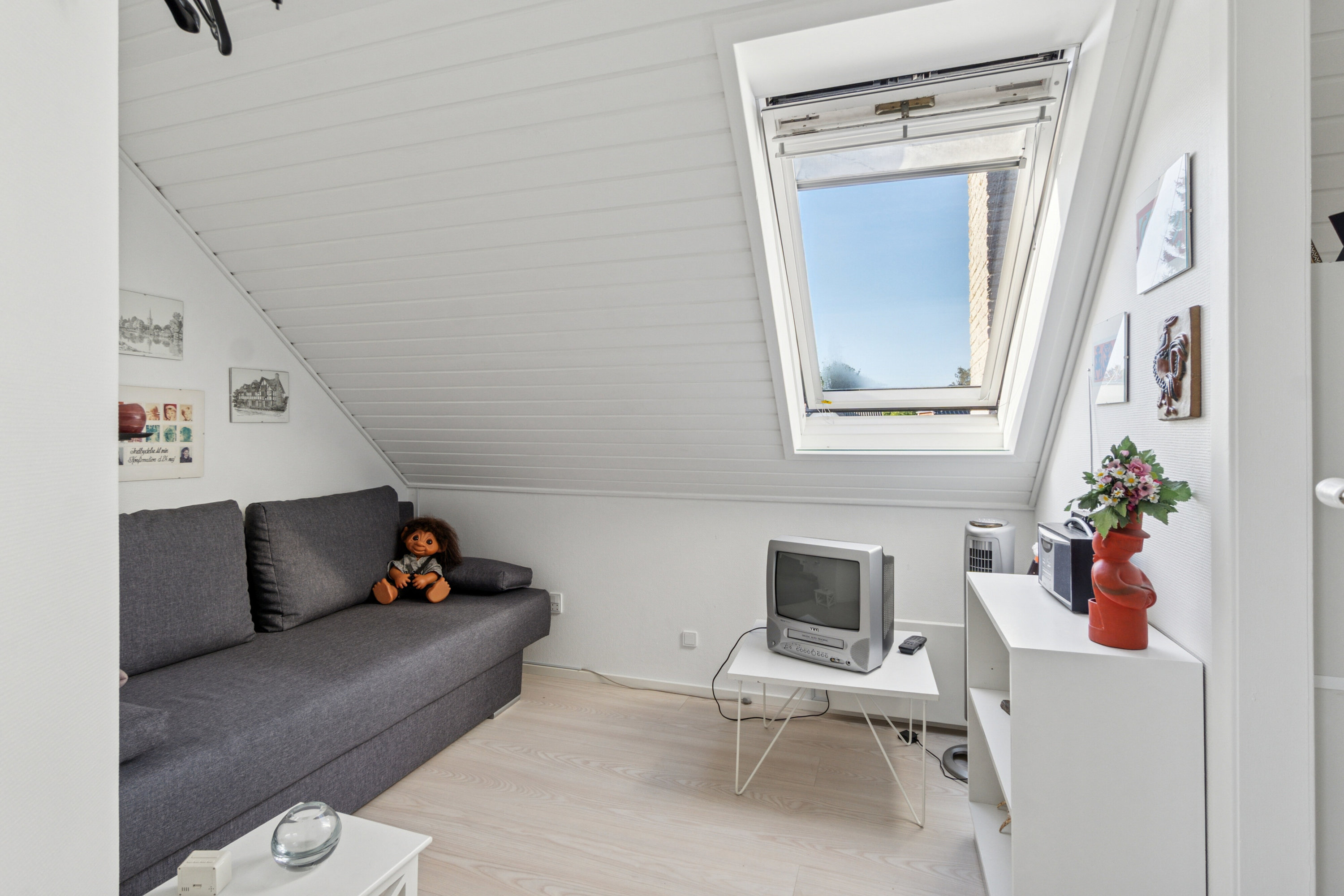 Fremhævet indendørs billede i fuldskærmstilstand. Billede af Runddelen 2, 4040 Jyllinge