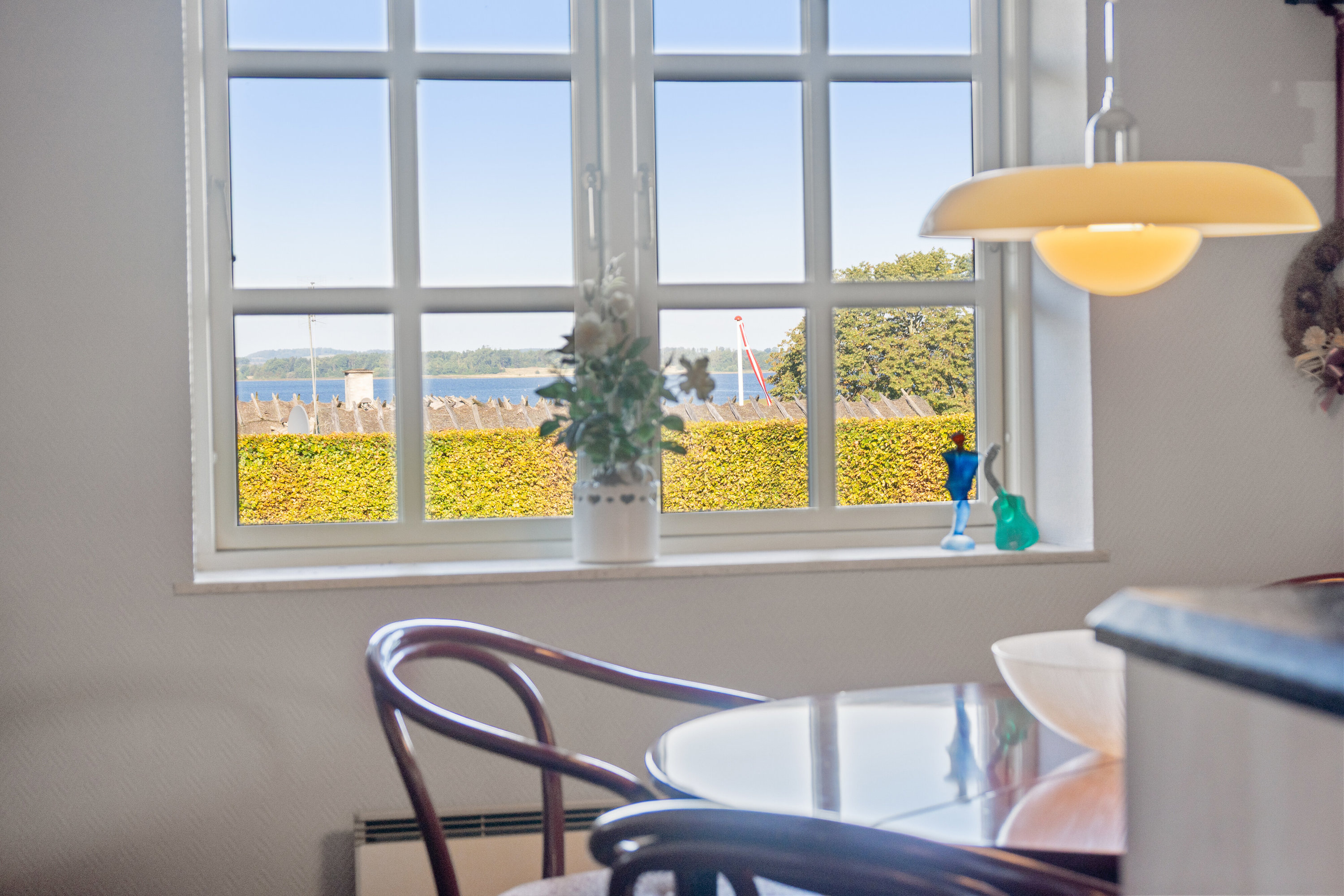 Fremhævet spisestue billede i fuldskærmstilstand. Billede af Runddelen 2, 4040 Jyllinge