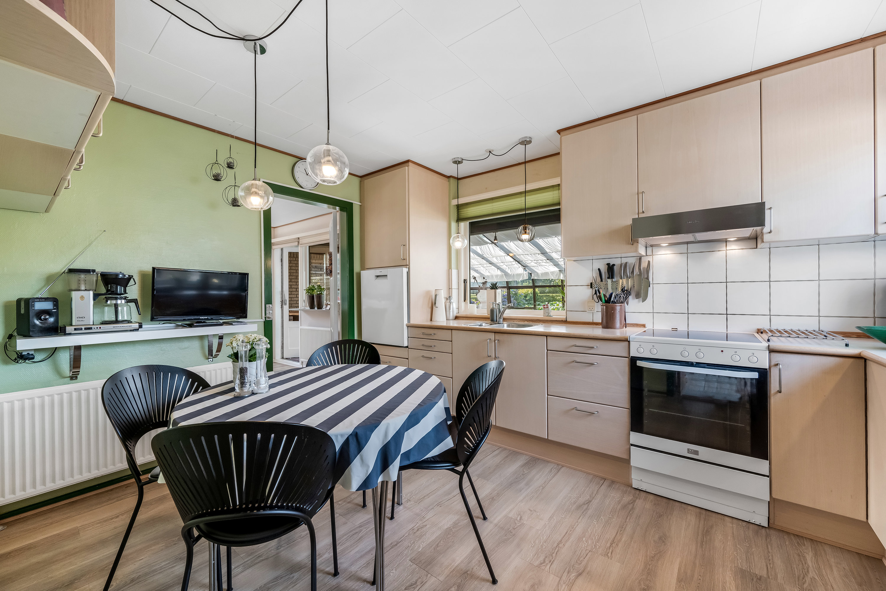 Fremhævet køkken billede i fuldskærmstilstand. Billede af Heboltoft 42, 6950 Ringkøbing