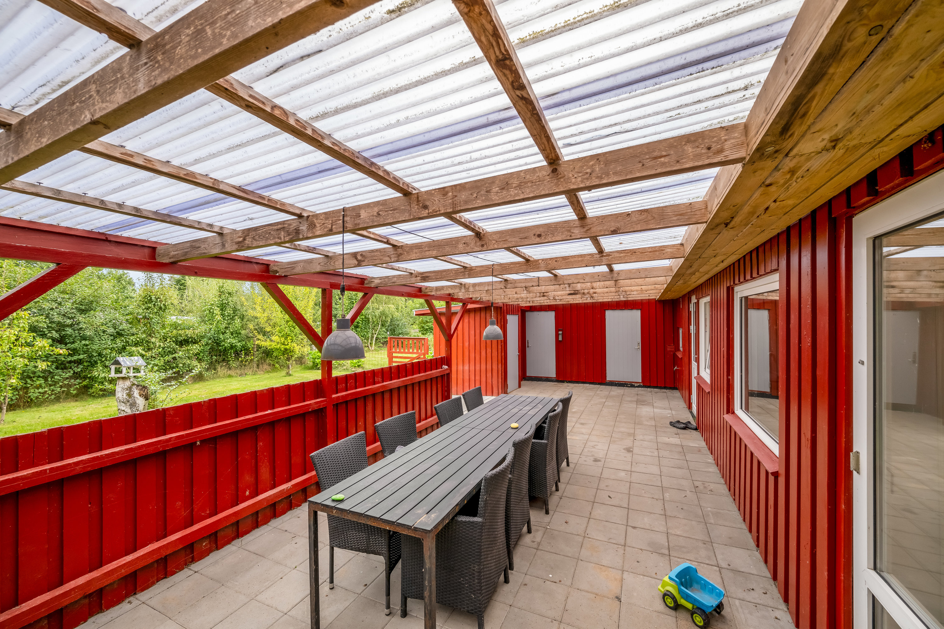 Fremhævet overdækket terrasse billede i fuldskærmstilstand. Billede af Gyvelvej 59, Stauning, 6900 Skjern