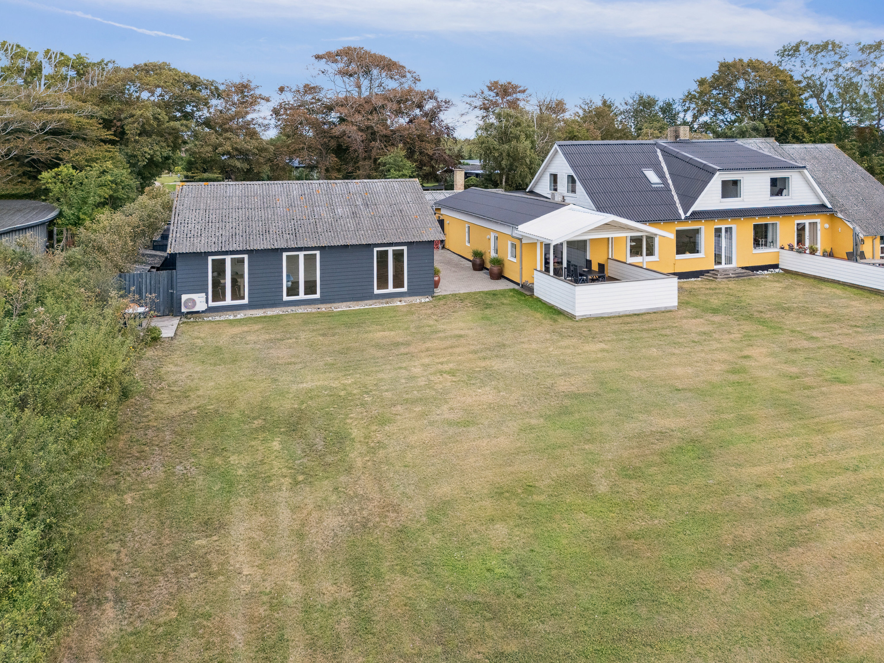 Miniaturebillede 2: set fra haven. Billede af Løvvej 17A, Dalby Strand, 4281 Gørlev