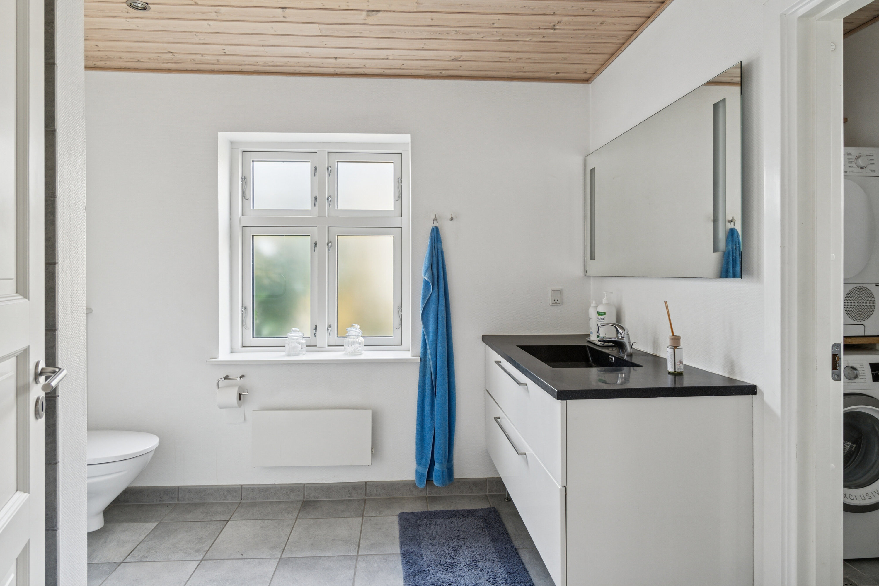 Fremhævet badeværelse billede i fuldskærmstilstand. Billede af Løvvej 17A, Dalby Strand, 4281 Gørlev