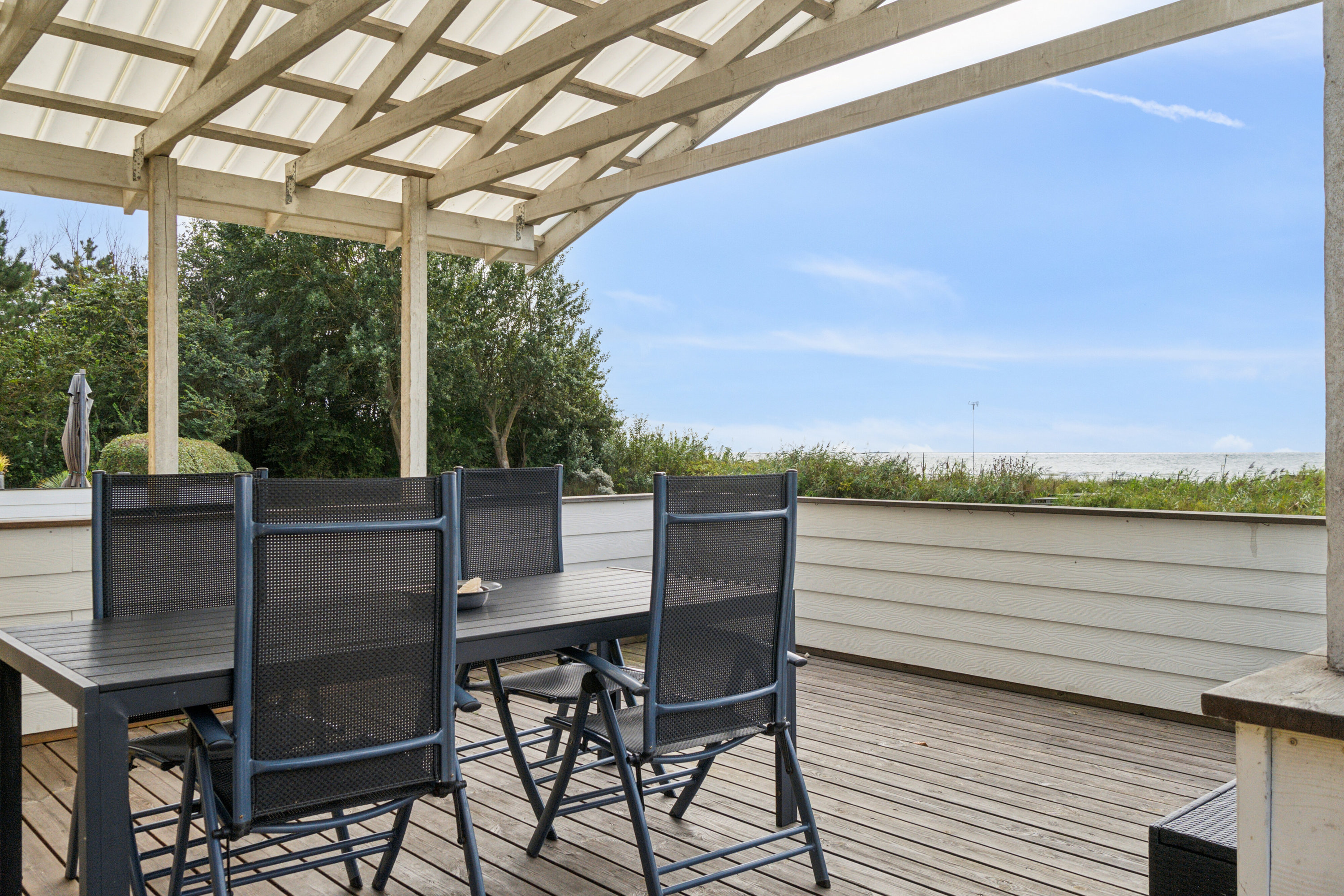 Fremhævet overdækket terrasse billede i fuldskærmstilstand. Billede af Løvvej 17A, Dalby Strand, 4281 Gørlev