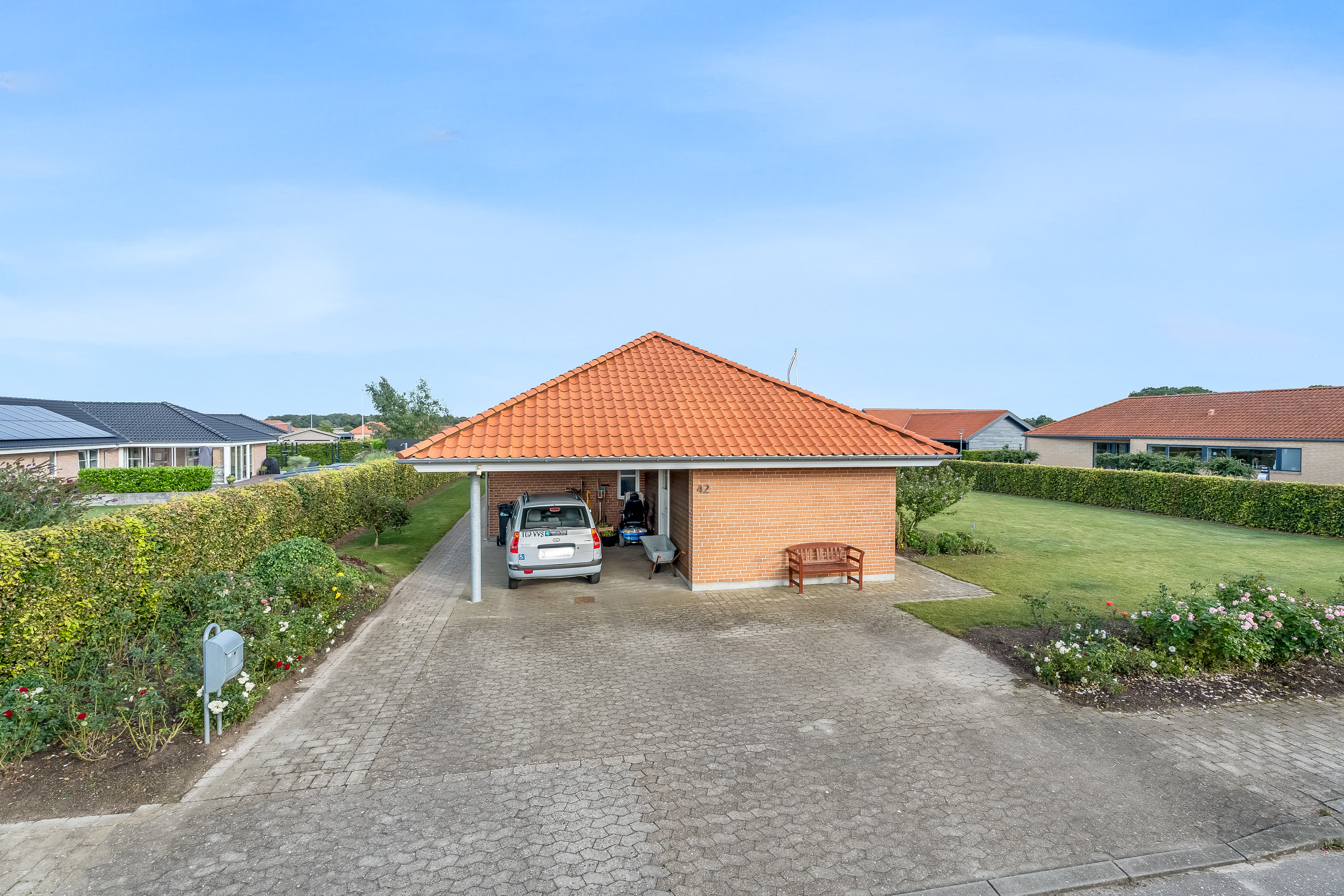 Fremhævet mastefoto billede i fuldskærmstilstand. Billede af Havesangervej 42, 4930 Maribo