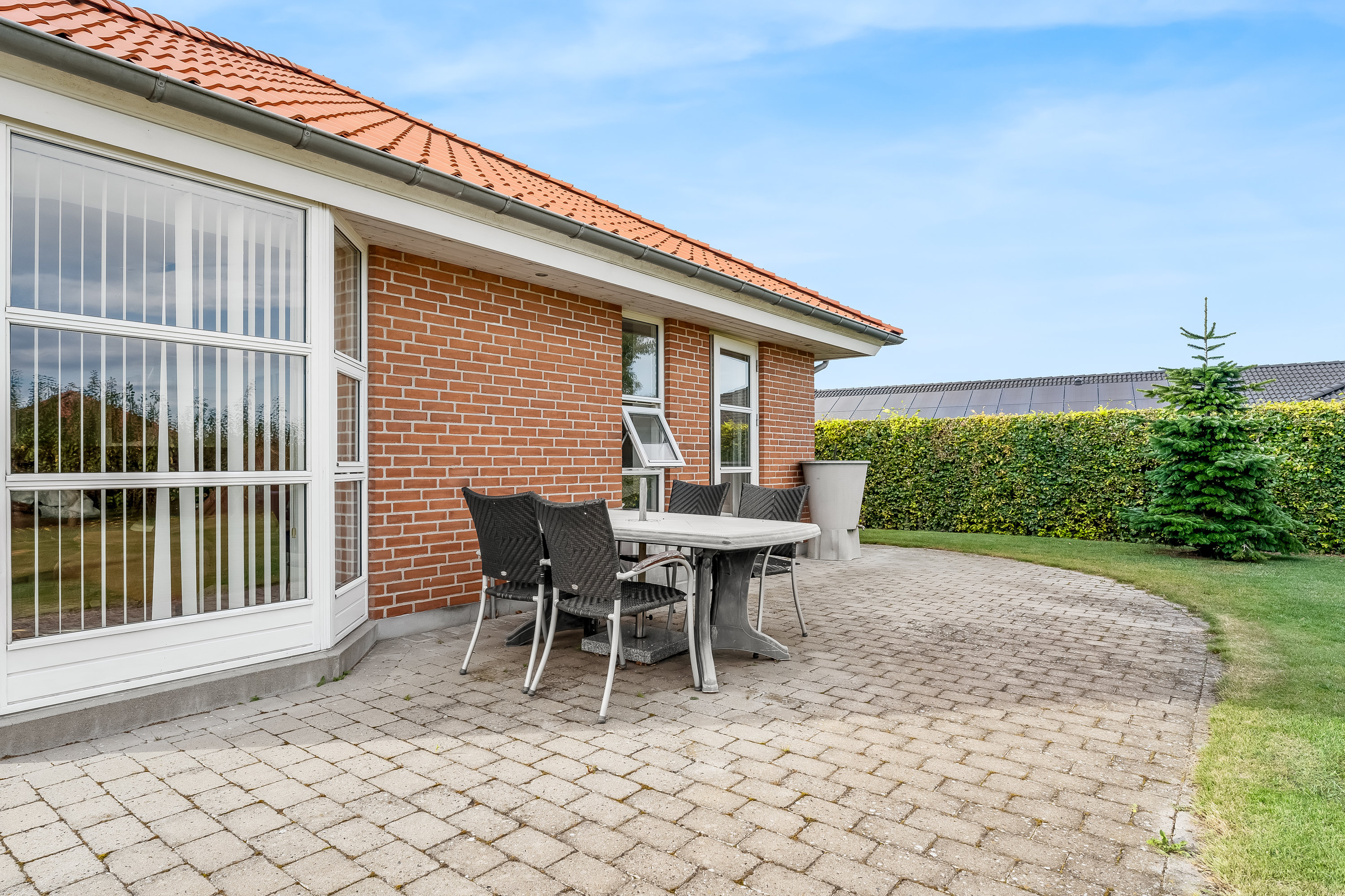 Fremhævet terrasse billede i fuldskærmstilstand. Billede af Havesangervej 42, 4930 Maribo