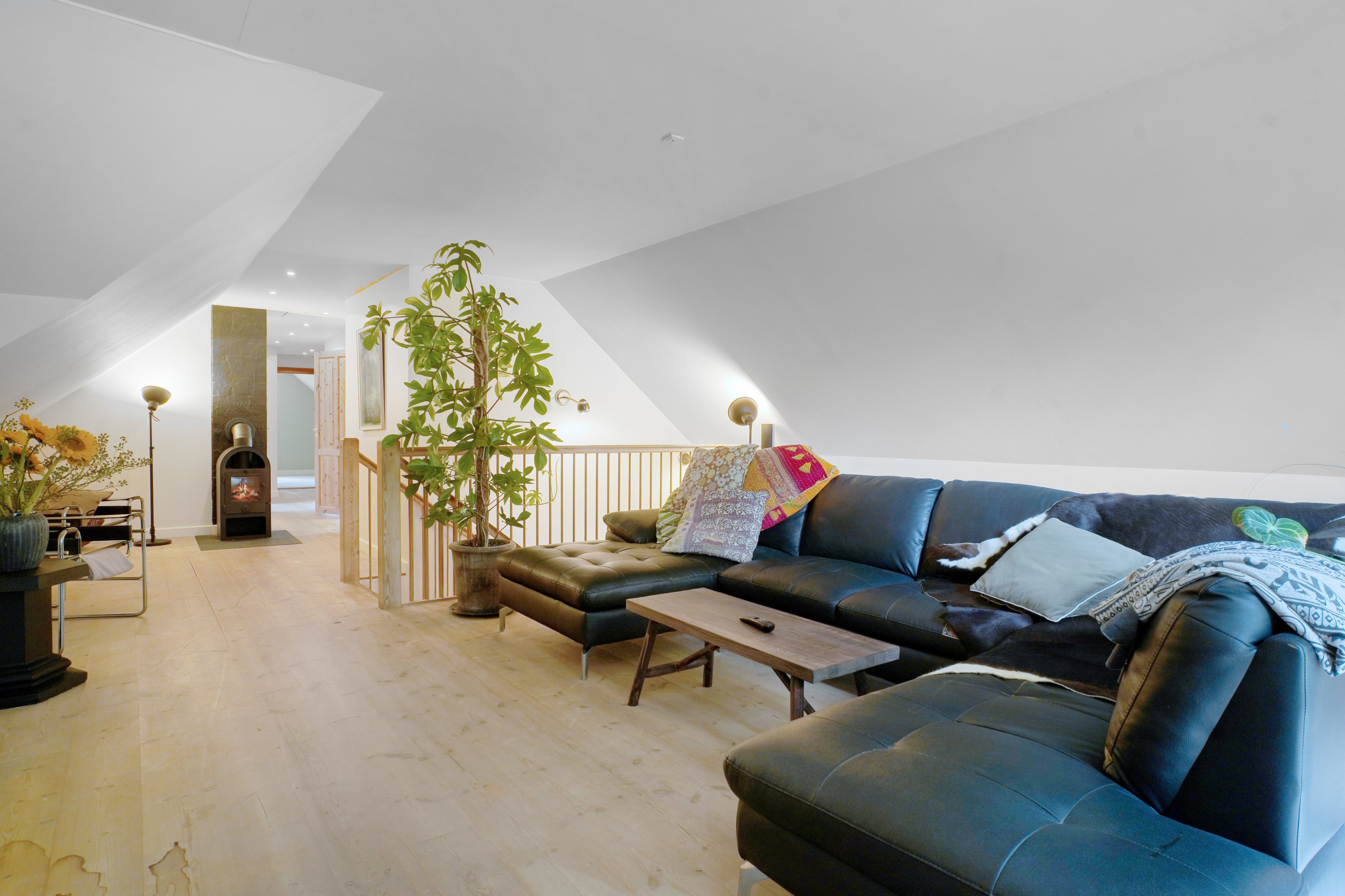 Fremhævet stue billede i fuldskærmstilstand. Billede af Gurrevej 318, Gurre, 3000 Helsingør