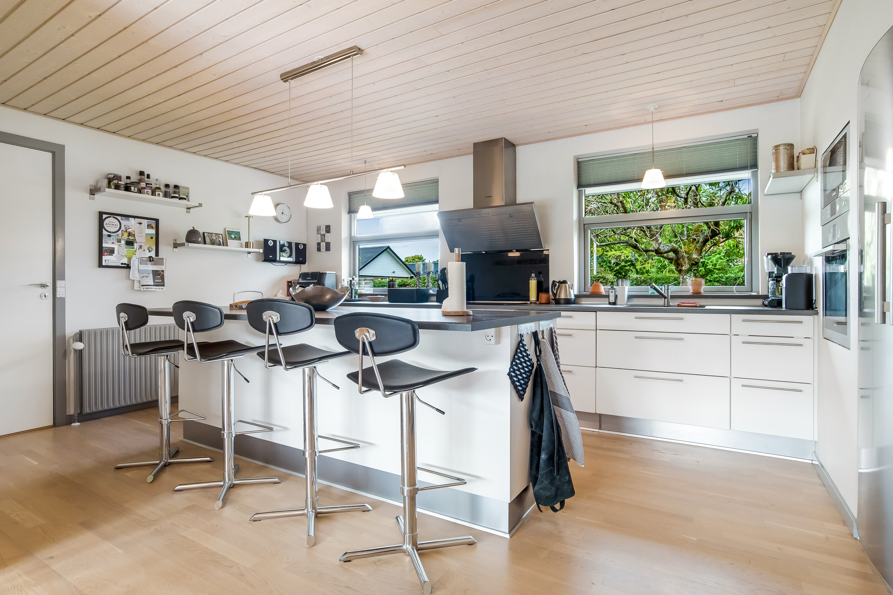 Fremhævet køkken billede i fuldskærmstilstand. Billede af Riisagersvej 1, 7500 Holstebro