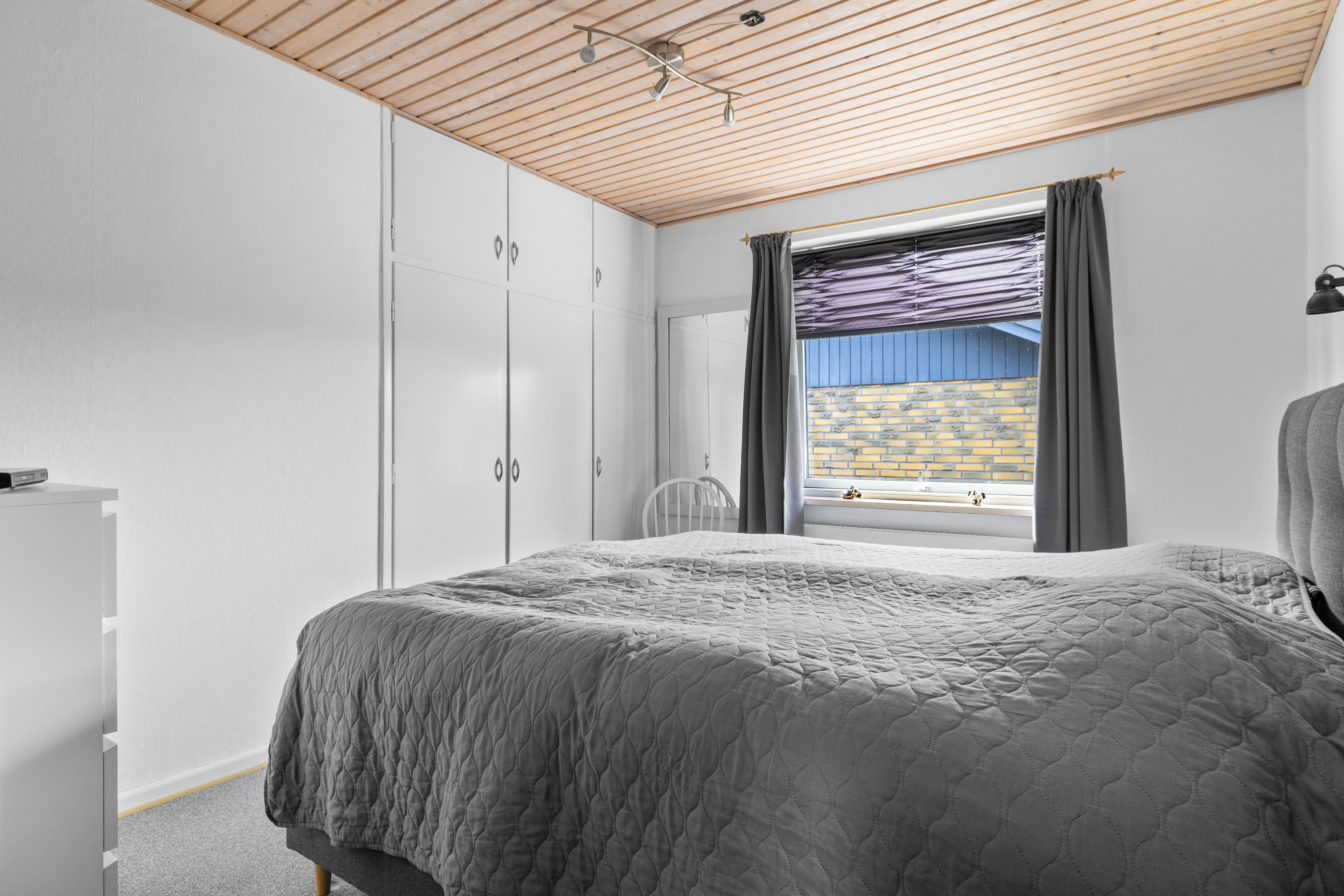 Fremhævet soveværelse billede i fuldskærmstilstand. Billede af Hesselhøjvej 28, Brobyværk, 5672 Broby