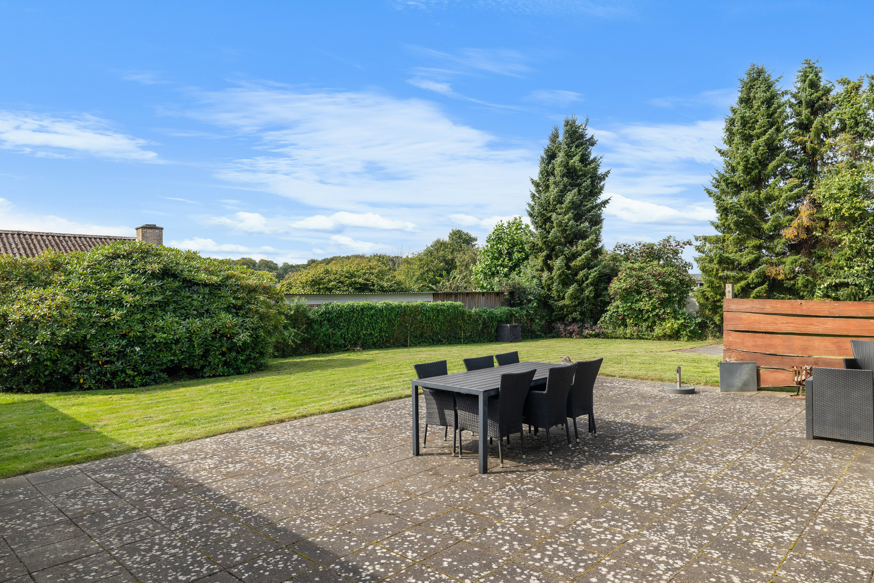 Fremhævet terrasse billede i fuldskærmstilstand. Billede af Hesselhøjvej 28, Brobyværk, 5672 Broby