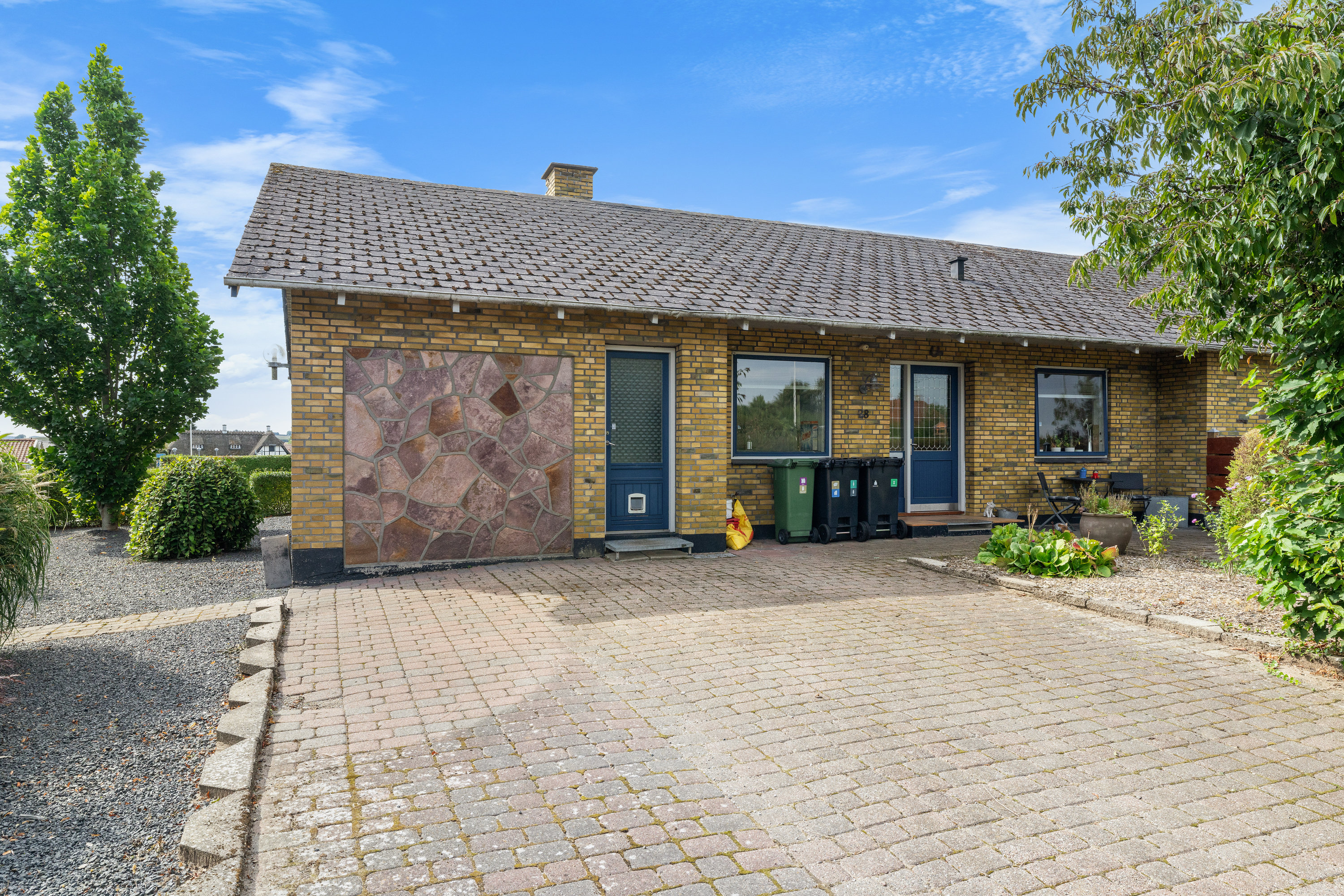 Fremhævet facade billede i fuldskærmstilstand. Billede af Hesselhøjvej 28, Brobyværk, 5672 Broby