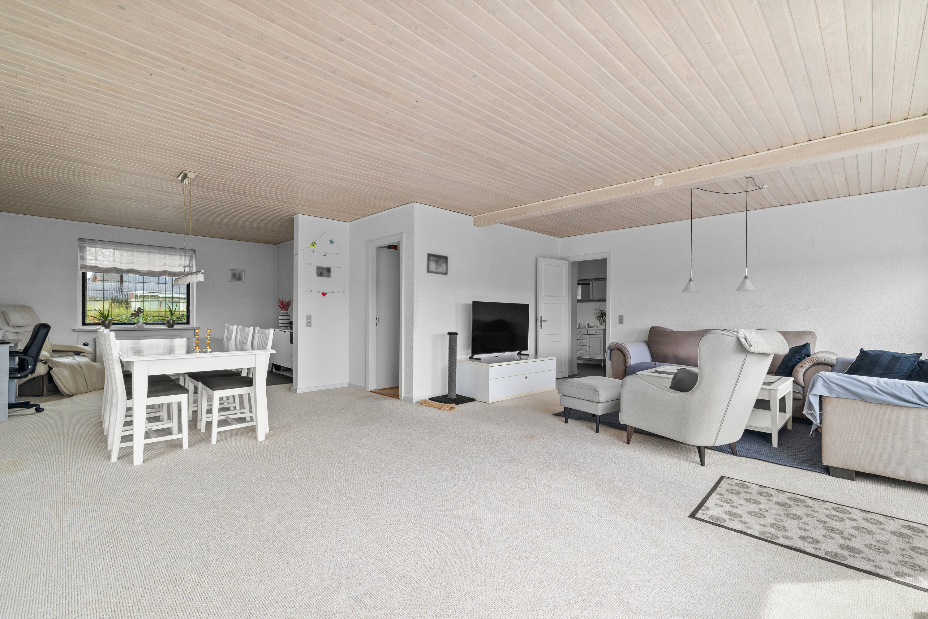 Fremhævet stue billede i fuldskærmstilstand. Billede af Hesselhøjvej 28, Brobyværk, 5672 Broby