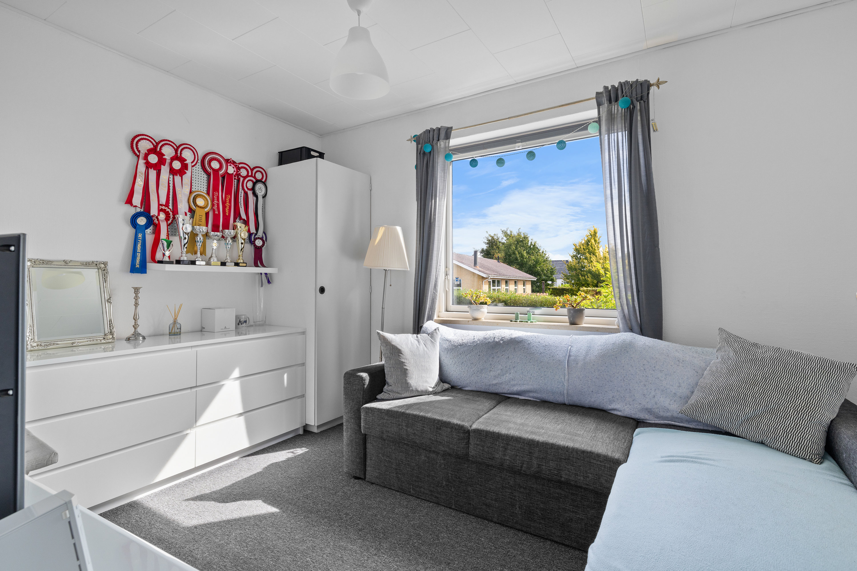 Fremhævet stue billede i fuldskærmstilstand. Billede af Hesselhøjvej 28, Brobyværk, 5672 Broby