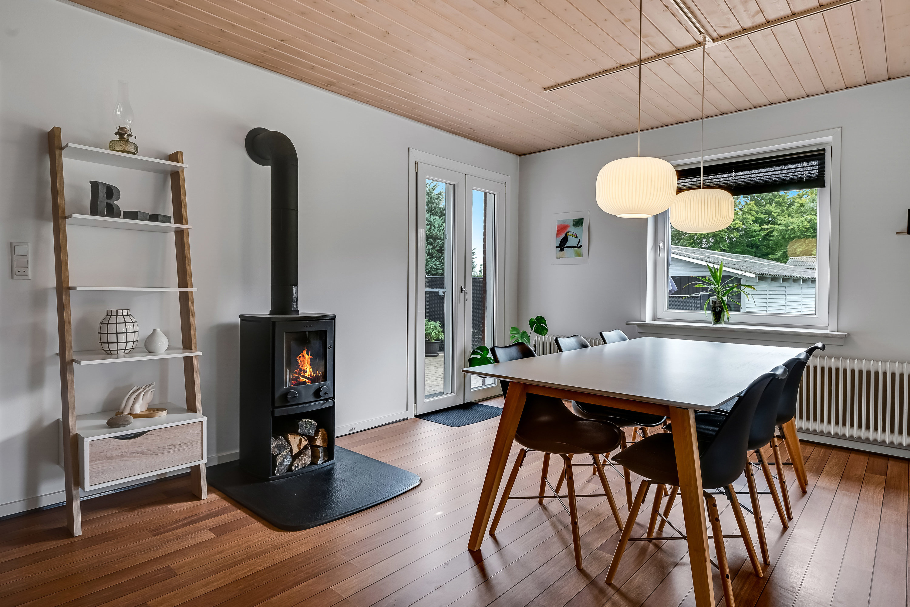 Fremhævet stue billede i fuldskærmstilstand. Billede af Egebjerg Landevej 90, Vesterhede, 7250 Hejnsvig